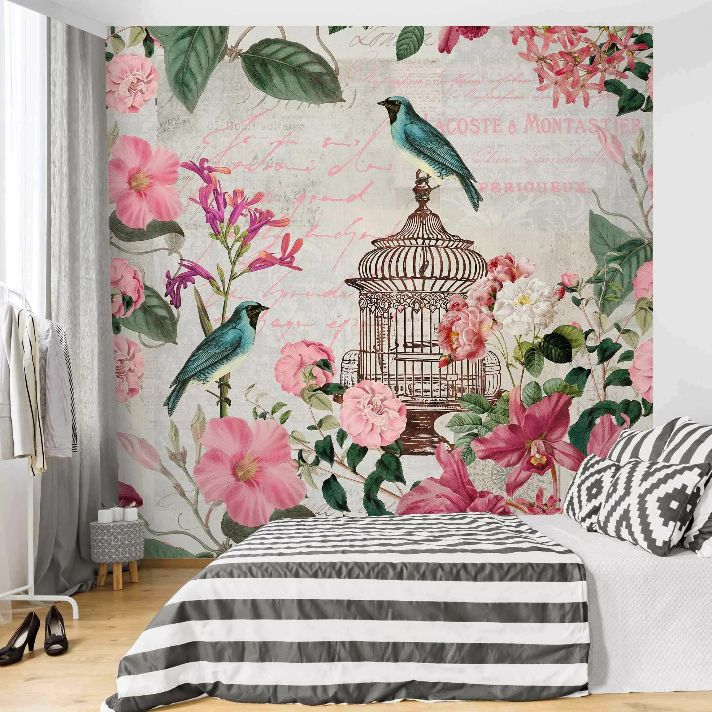 Fototapete Shabby Chic Collage - Rosa Blüten und blaue Vögel günstig online kaufen