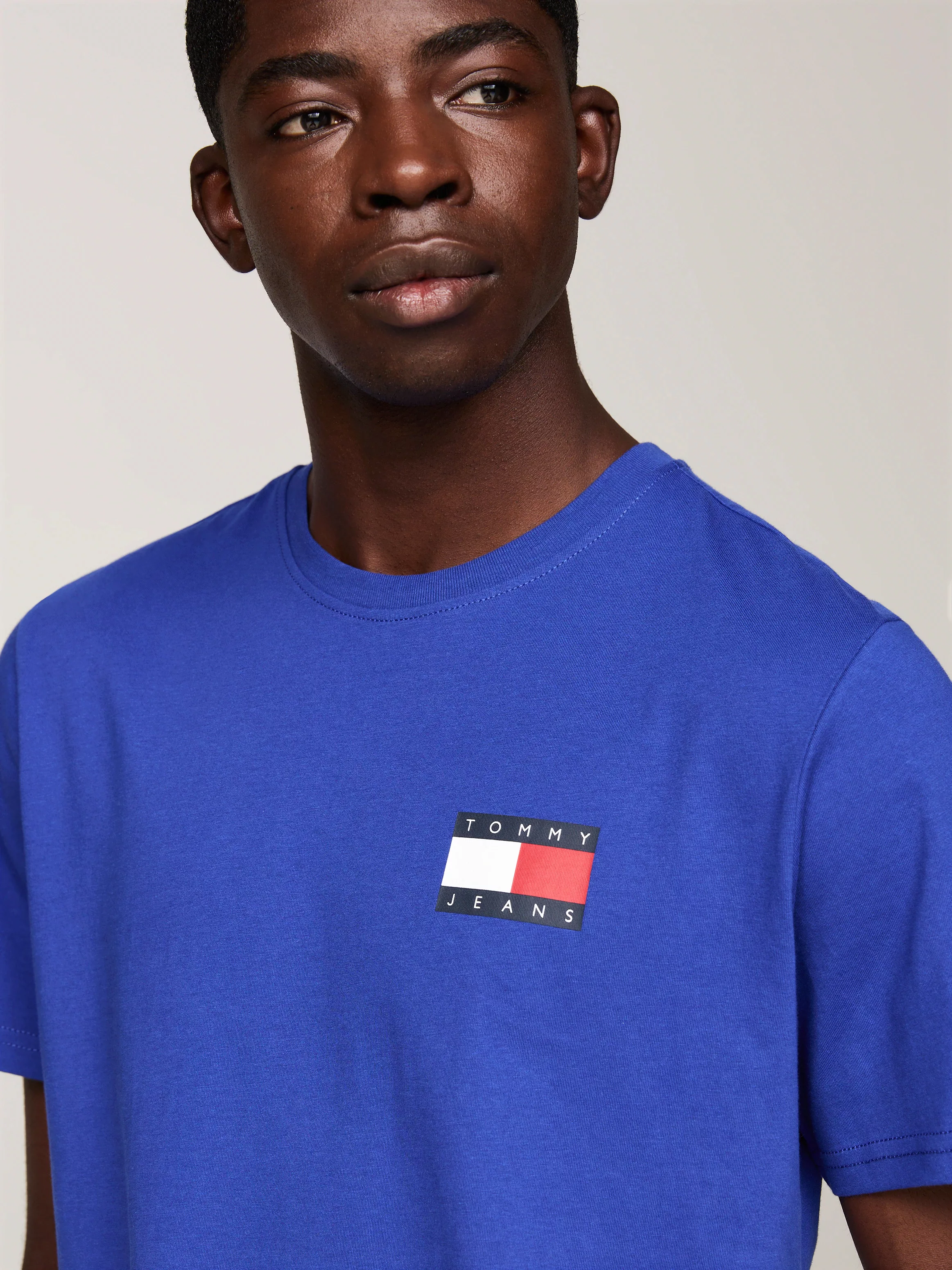 Tommy Jeans T-Shirt "TJM SLIM ESSENTIAL FLAG TEE EXT" günstig online kaufen