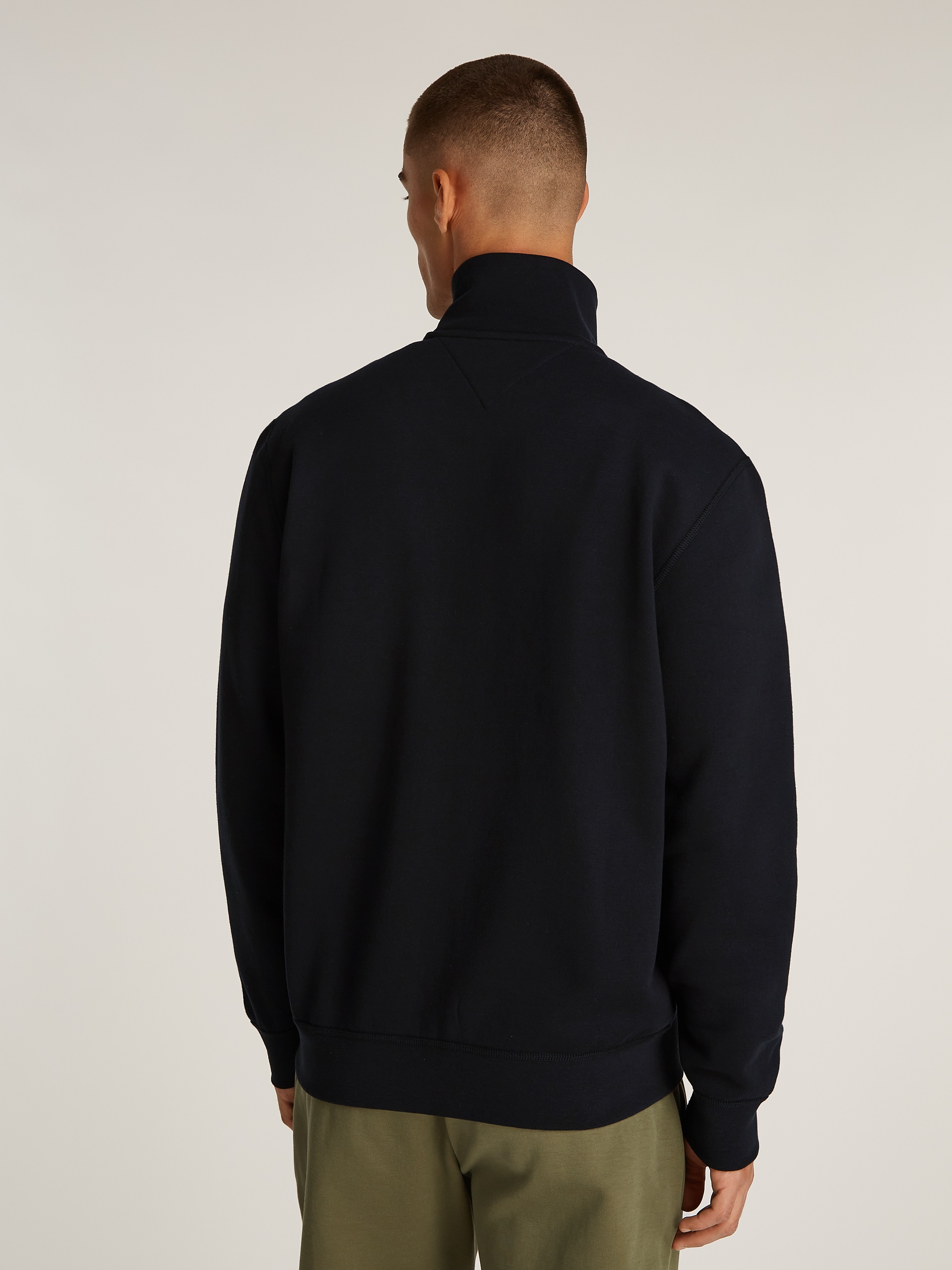 Tommy Hilfiger Sweatjacke "ESSENTIAL FLEECE ZT STAND COLLAR", mit Logostick günstig online kaufen