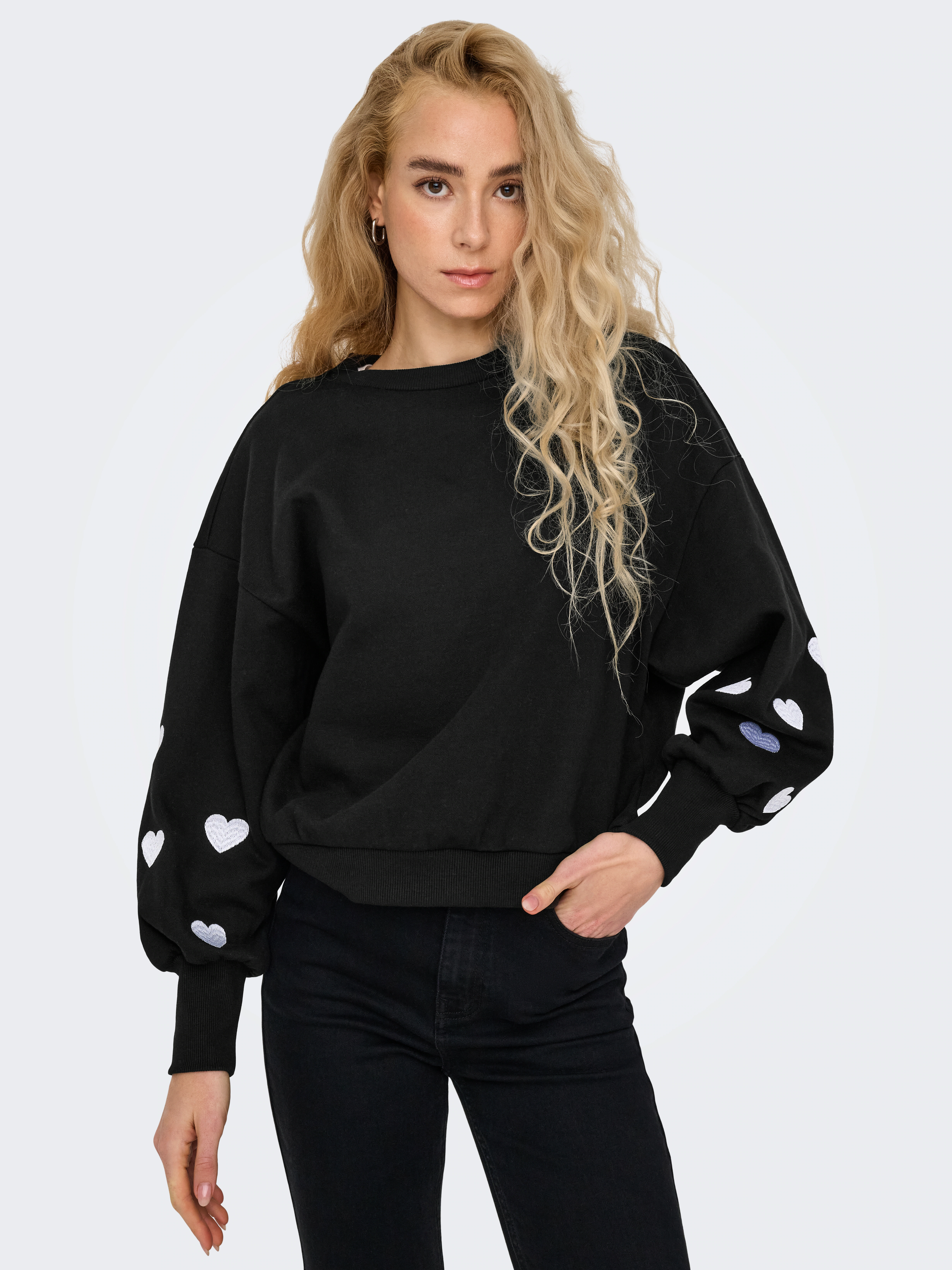 ONLY Sweatshirt "ONLBECCA L/S O-NECK SWT", mit Stickerei günstig online kaufen