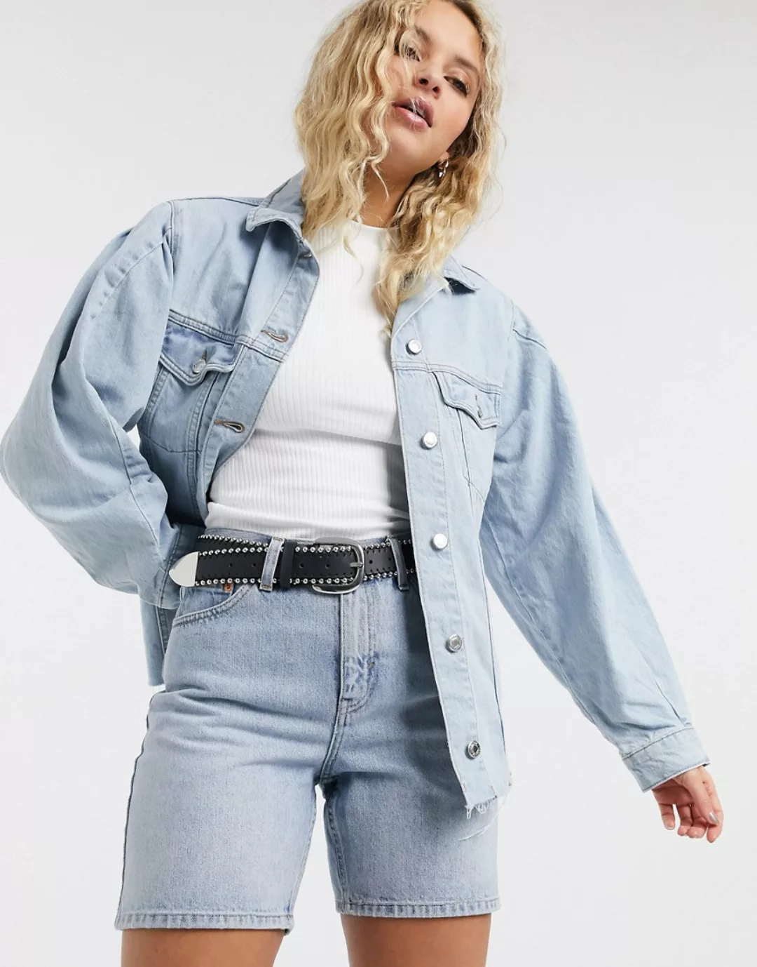 Topshop – Jeansjacke in Bleichwaschung mit voluminösen Ärmeln-Blau günstig online kaufen