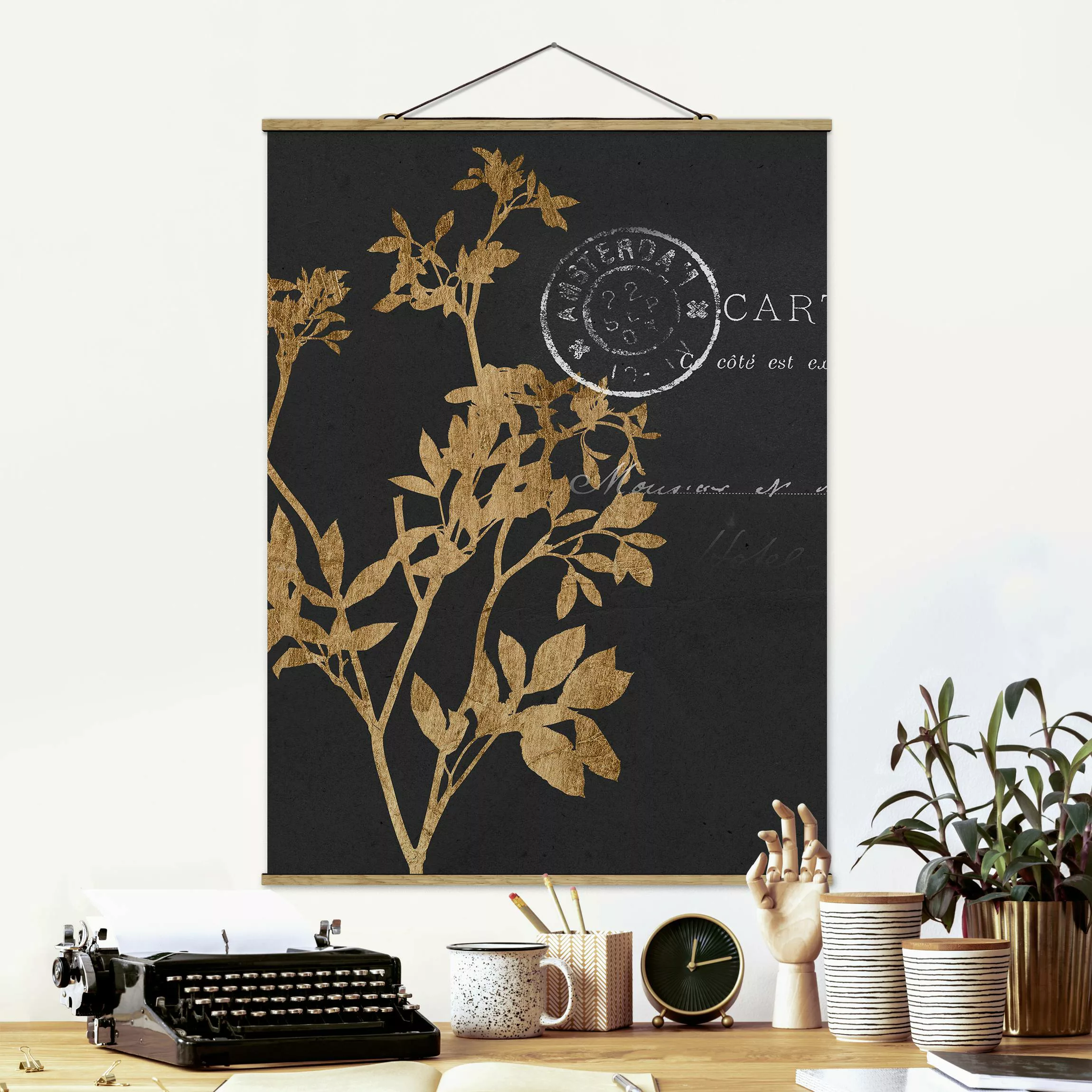 Stoffbild Blumen mit Posterleisten - Hochformat Goldene Blätter auf Mokka I günstig online kaufen