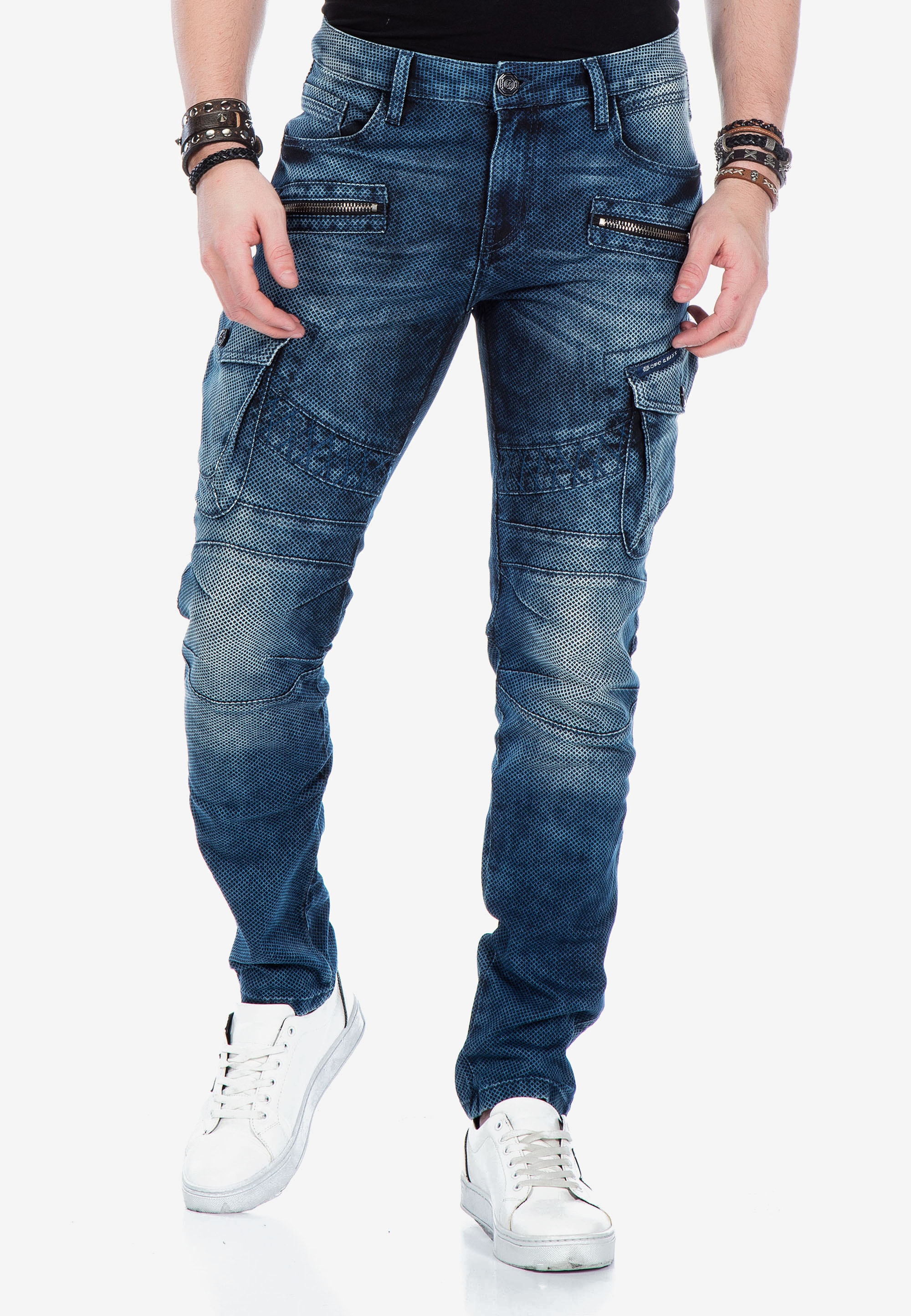 Cipo & Baxx Bequeme Jeans, mit coolen Applikationen günstig online kaufen