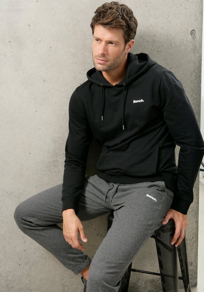 Bench. Loungewear Hoodie Sweatshirt mit Kapuze und seitlichen Taschen, Baum günstig online kaufen