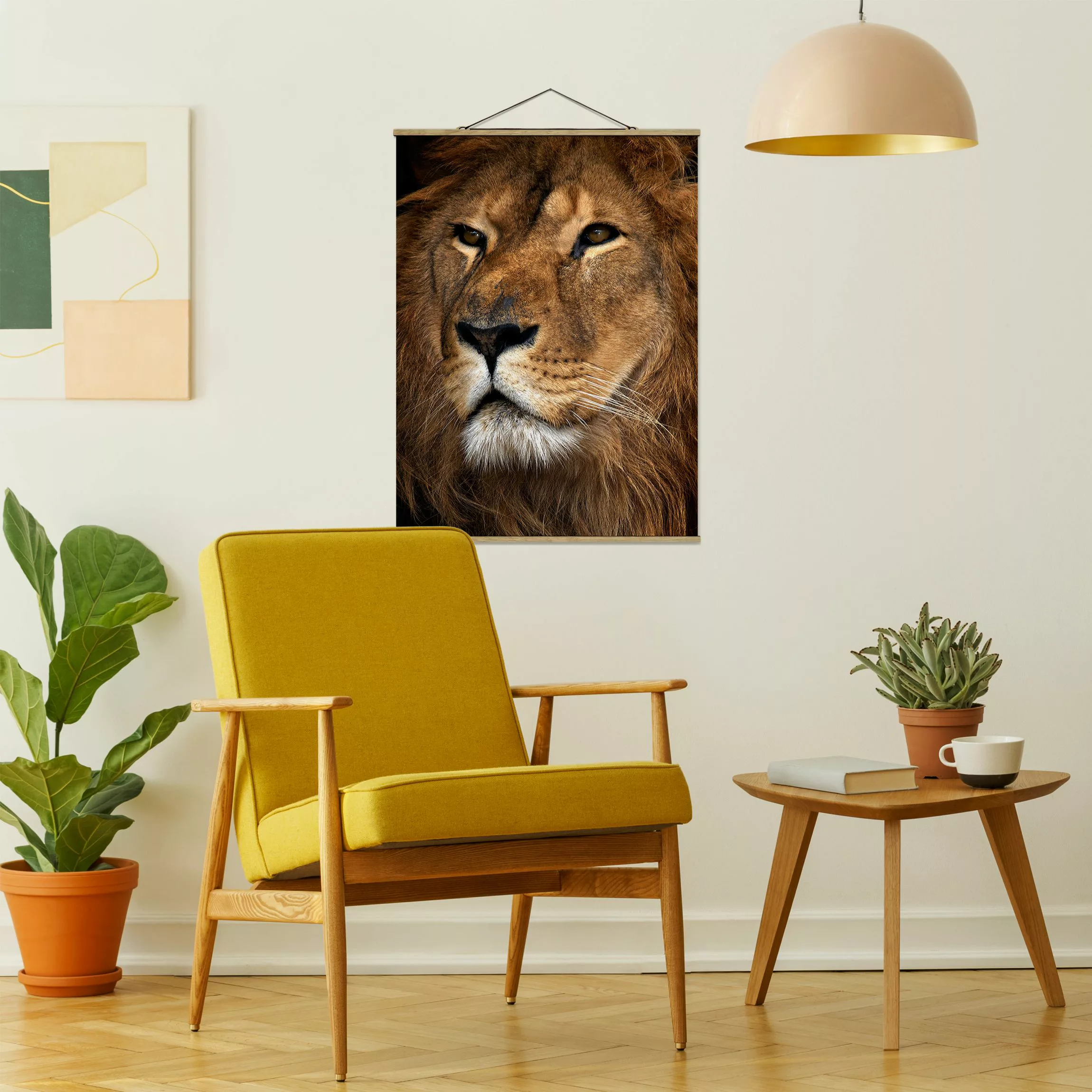 Stoffbild Tiere mit Posterleisten - Hochformat Löwenblick günstig online kaufen