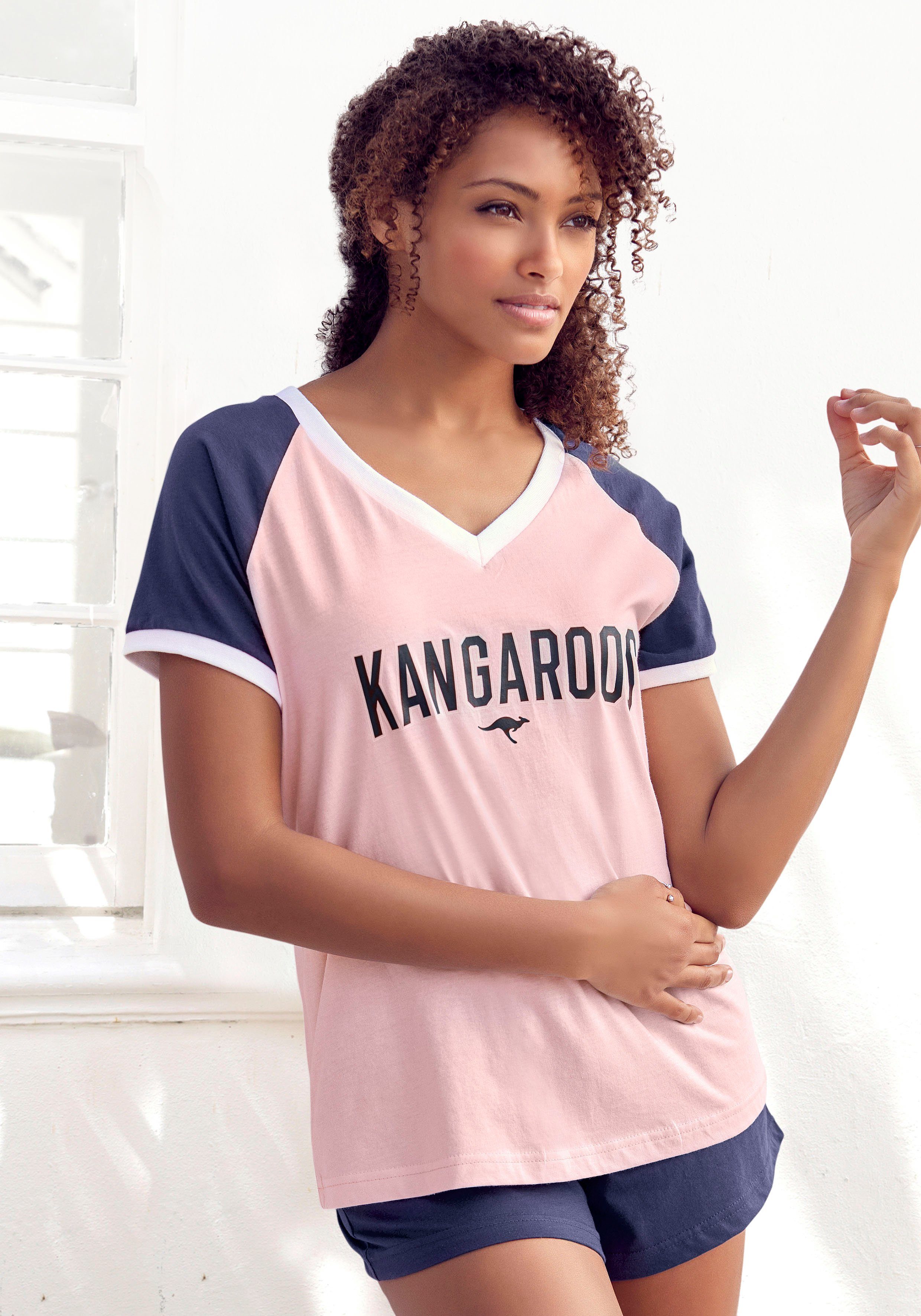 KangaROOS Shorty, (2 tlg.), mit kontrastfarbenen Raglanärmeln günstig online kaufen