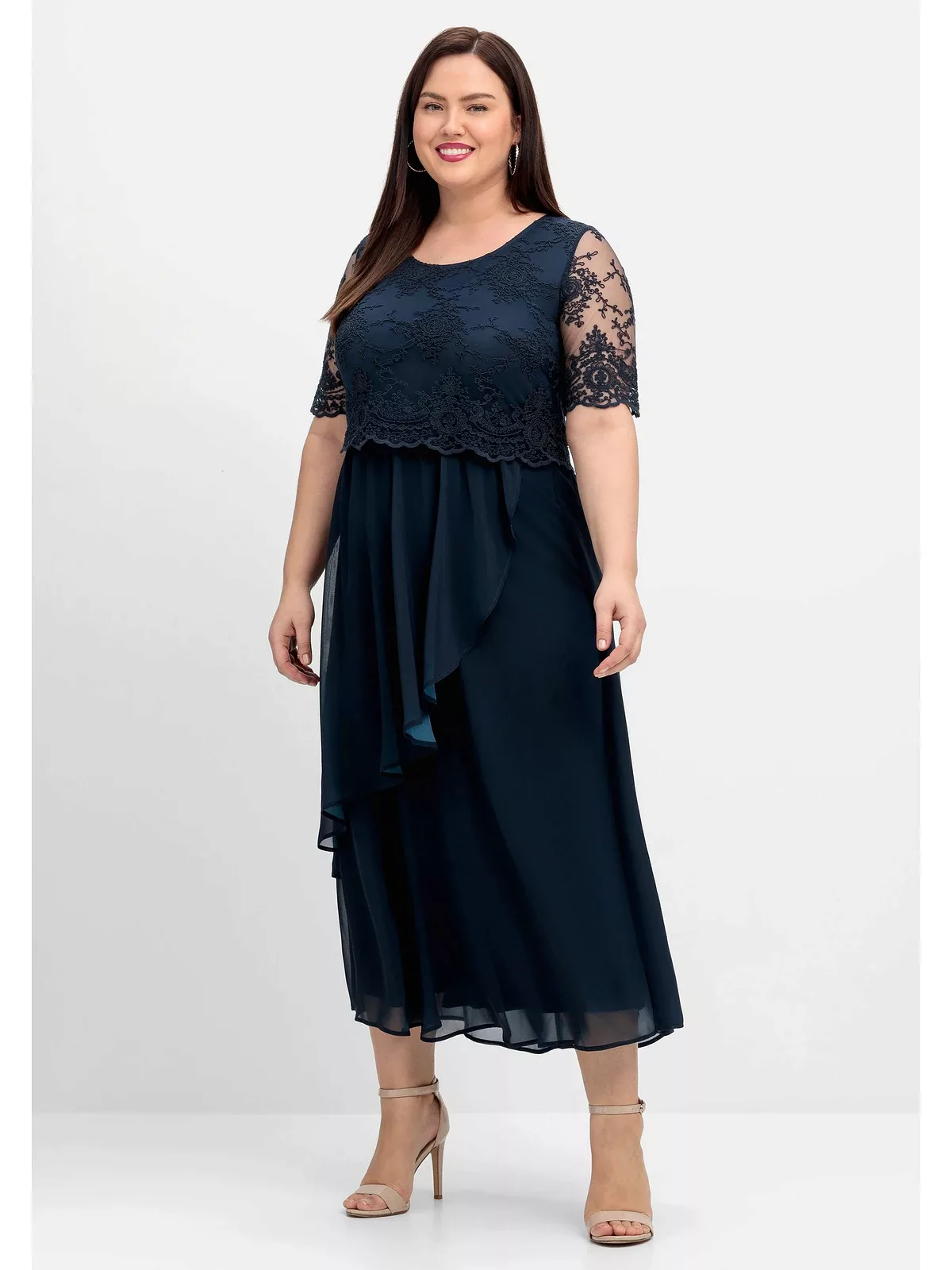 Sheego Abendkleid "Große Größen", mit besticktem Mesh-Oberteil günstig online kaufen