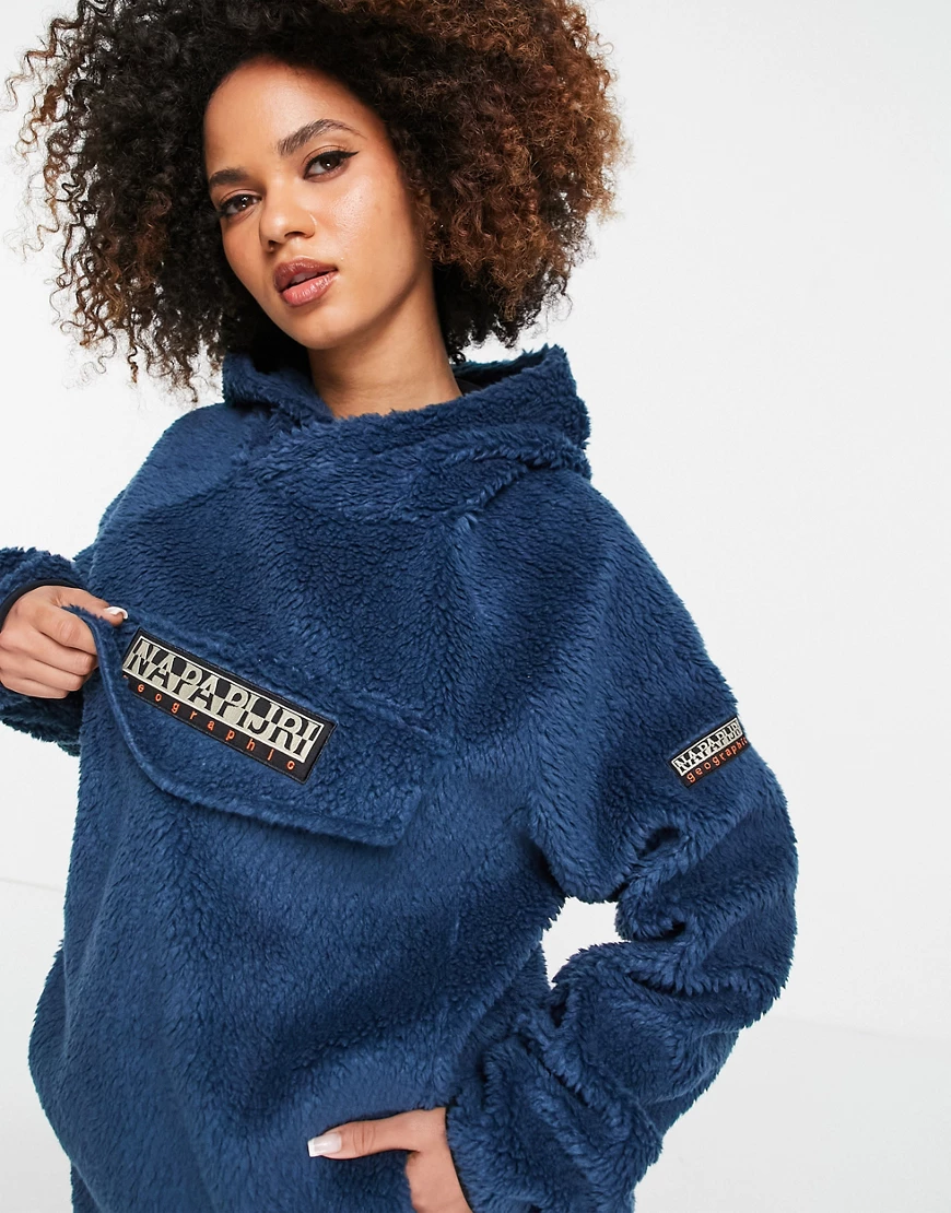 Napapijri – Patch Curly – Kapuzenpullover in Marineblau günstig online kaufen