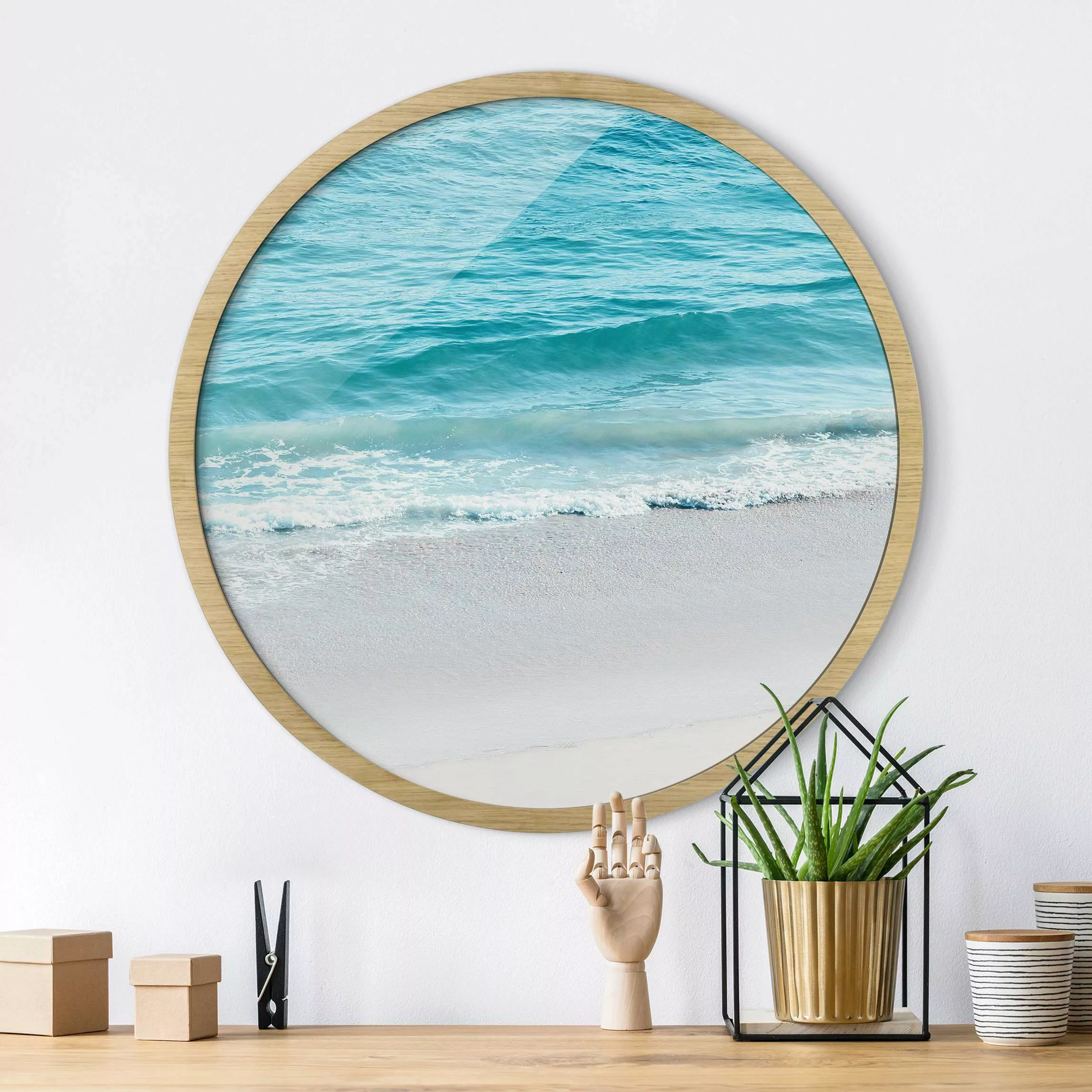 Rundes Gerahmtes Bild Sanfte Wellen in Malibu günstig online kaufen
