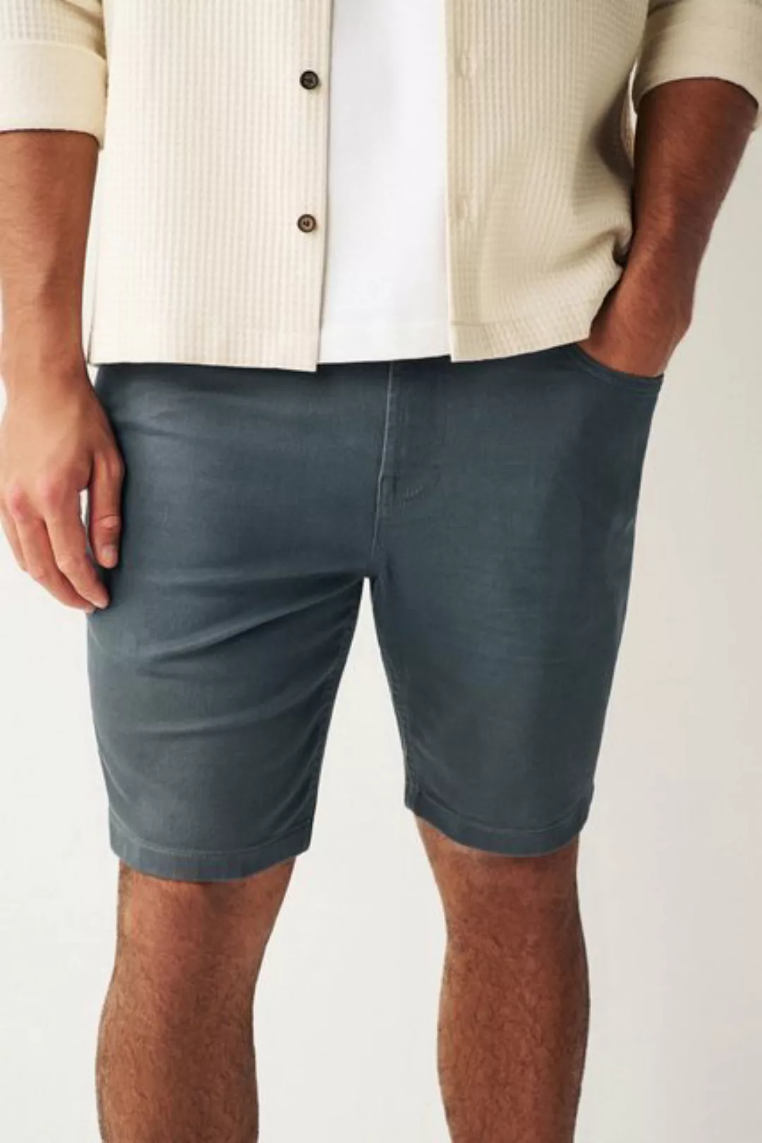 Next Chinoshorts Bermudashorts aus weichem Material - Straight (1-tlg) günstig online kaufen