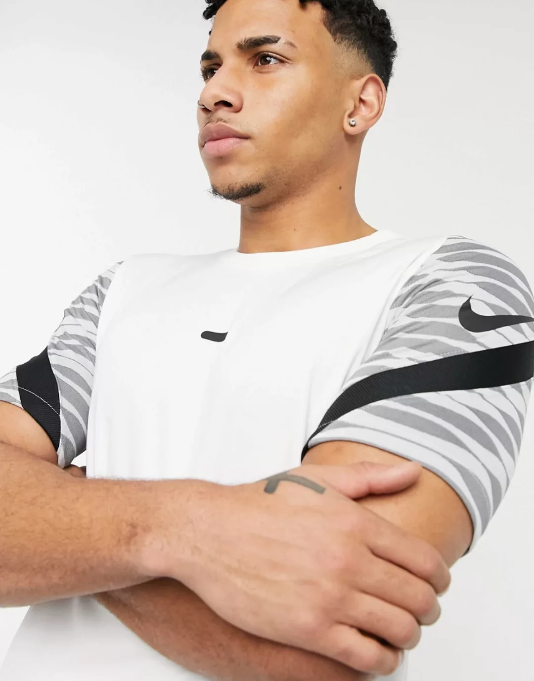 Nike Football – Strike 21 – T-Shirt in Weiß günstig online kaufen