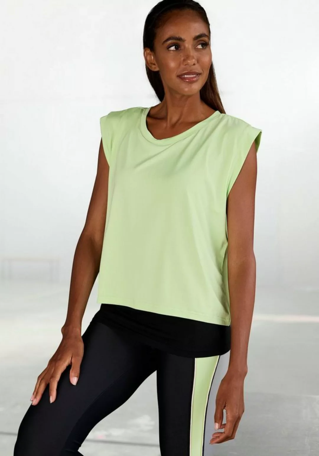 LASCANA ACTIVE 2-in-1-Shirt -Sportshirt im doppellagigen Look günstig online kaufen