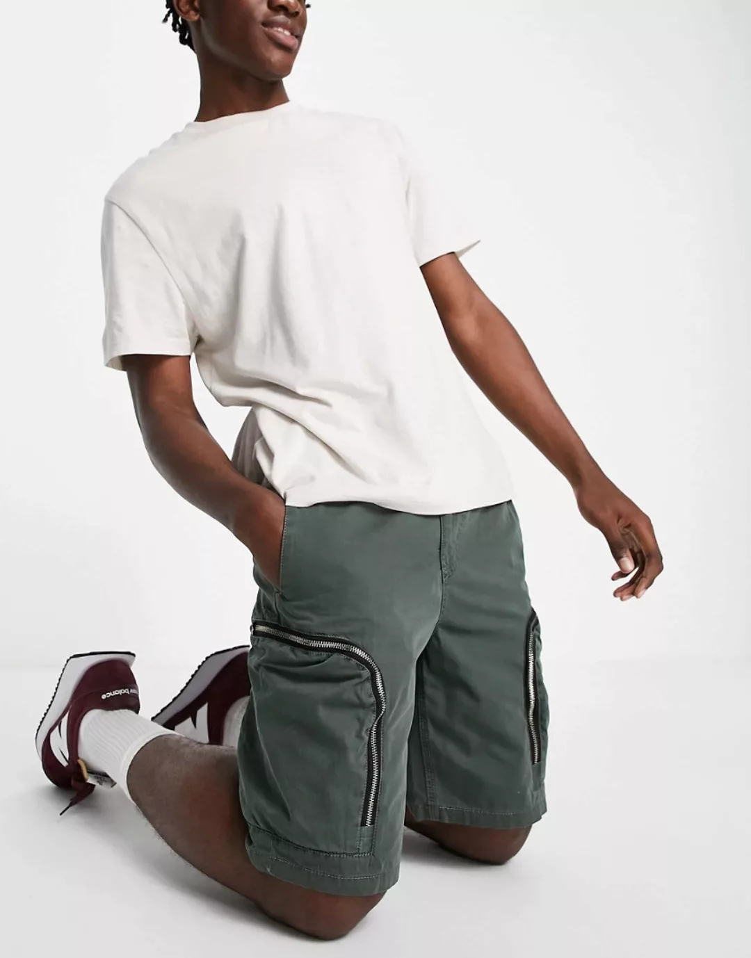 River Island – Cargo-Shorts in Khaki-Grün günstig online kaufen