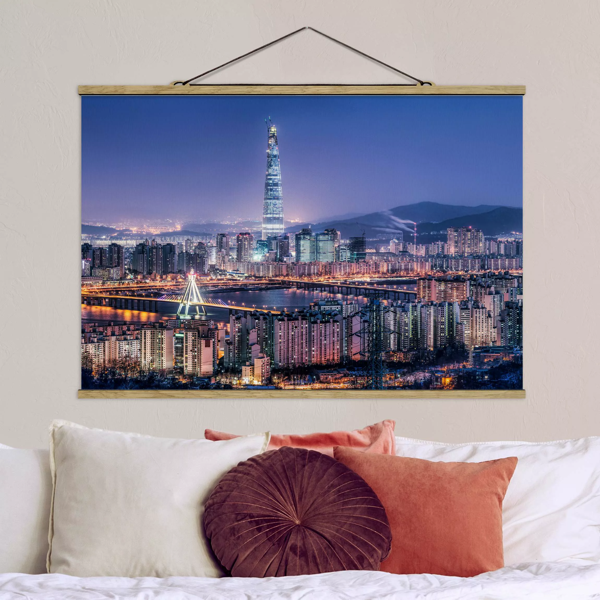 Stoffbild mit Posterleisten Lotte World Tower bei Nacht günstig online kaufen