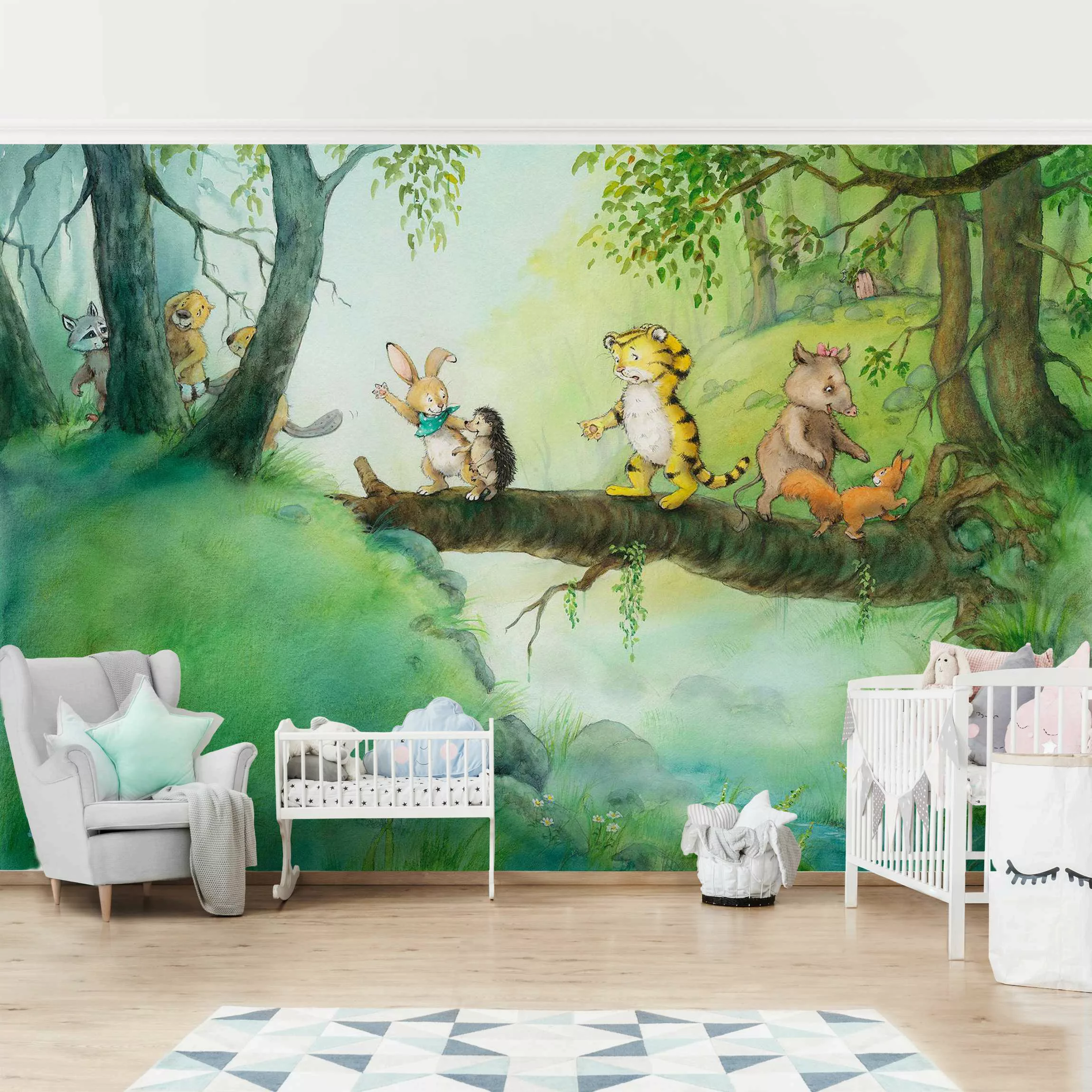 Bilderwelten Kindertapete Kleiner Tiger - Baumbrücke grün Gr. 288 x 190 günstig online kaufen
