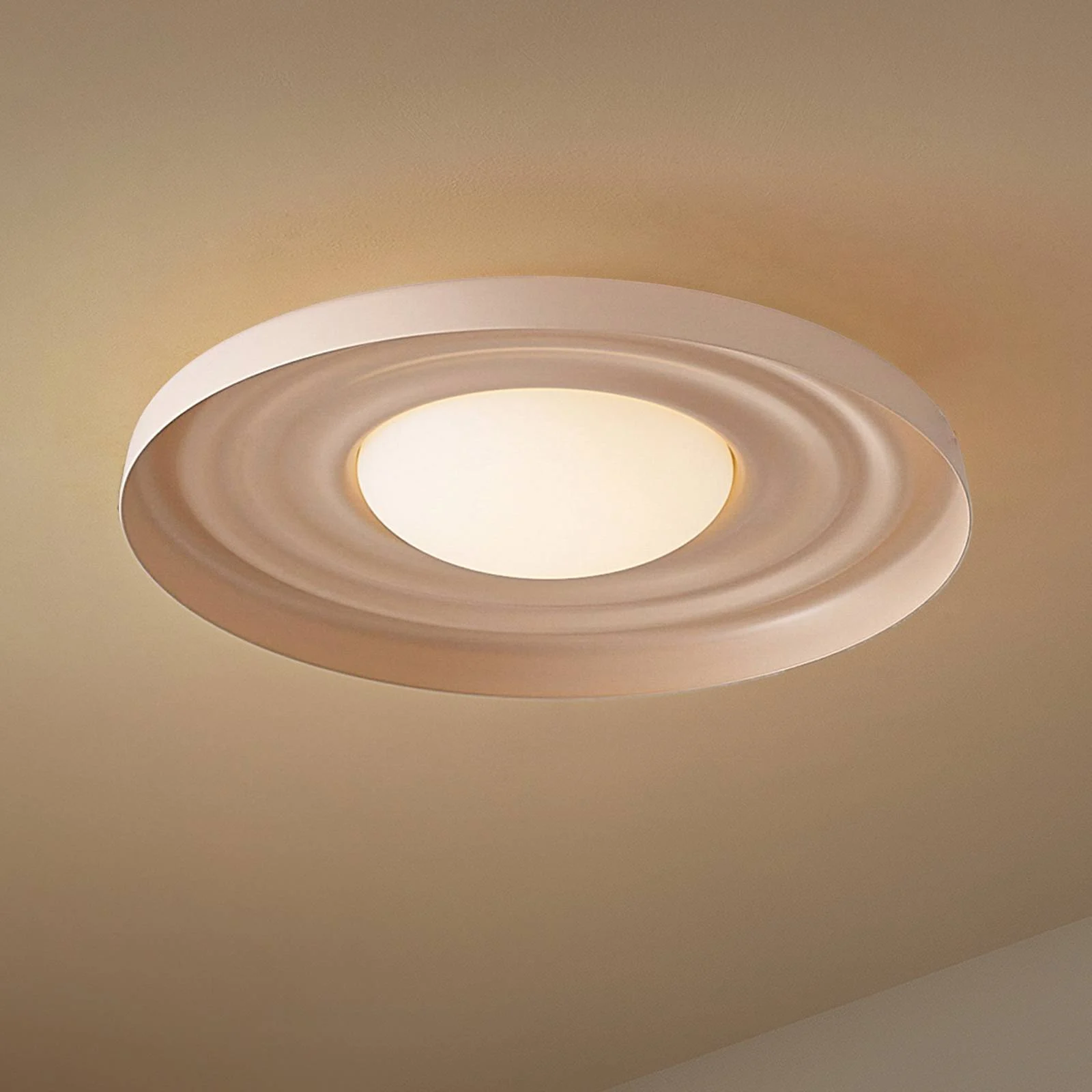 Lindby LED-Deckenleuchte Waves, beige, Ø 43 cm, Metall günstig online kaufen