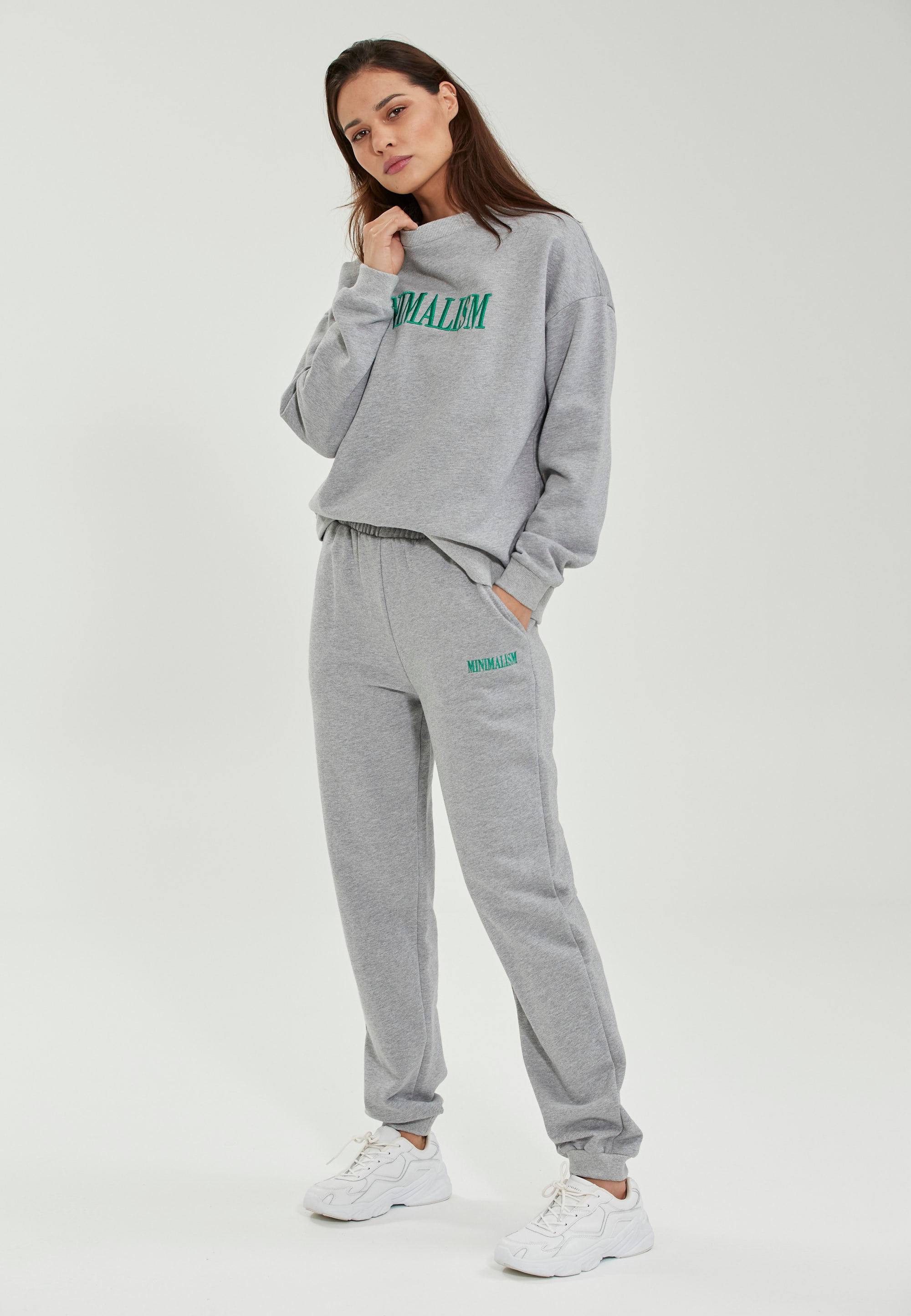 ATHLECIA Sweatshirt "Aurore", mit aufgesticktem Schriftzug günstig online kaufen