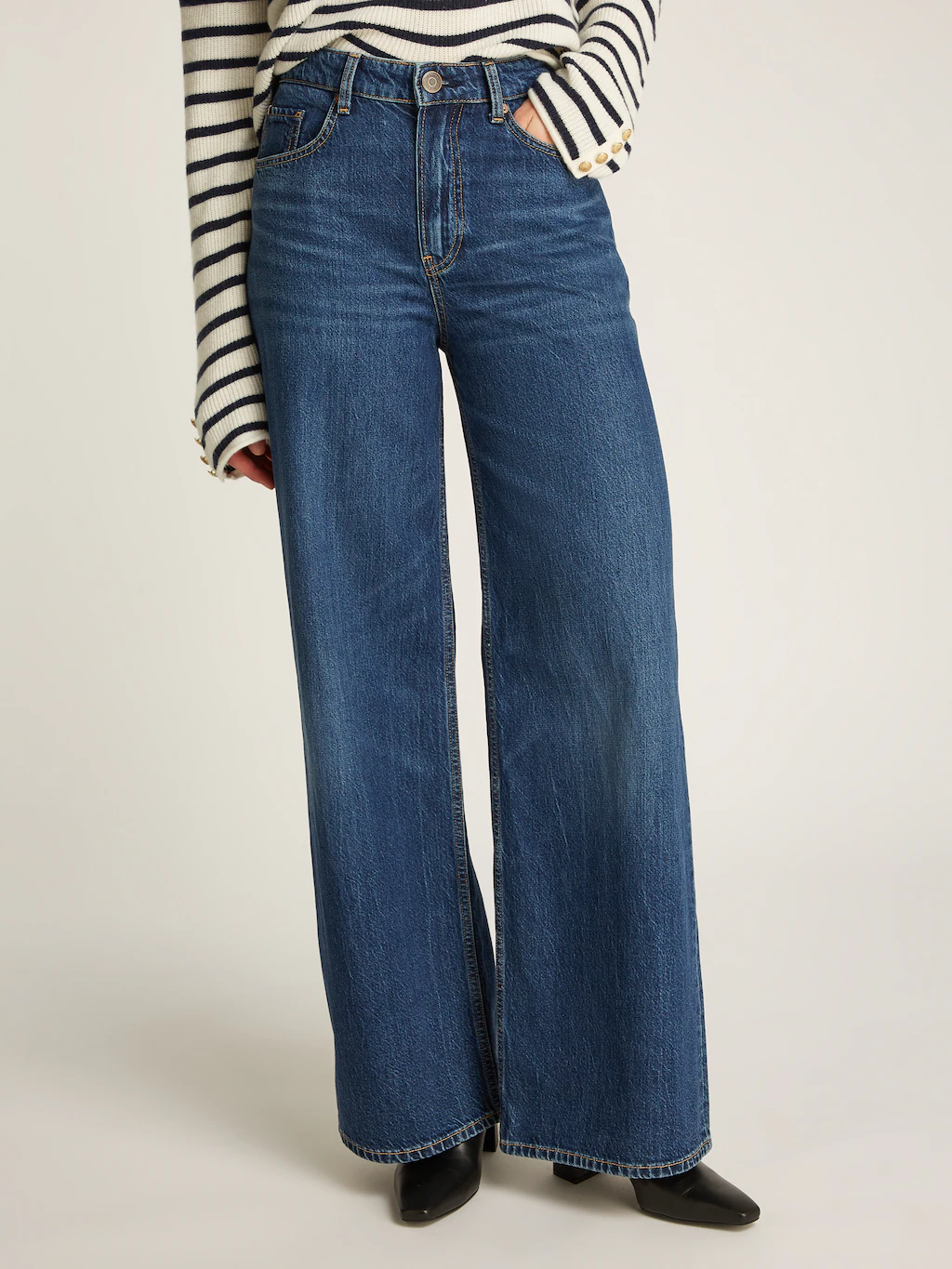 Tommy Hilfiger Weite Jeans "WIDE LEG HW LOU", mit Logo-Badge, mit Nieten, m günstig online kaufen