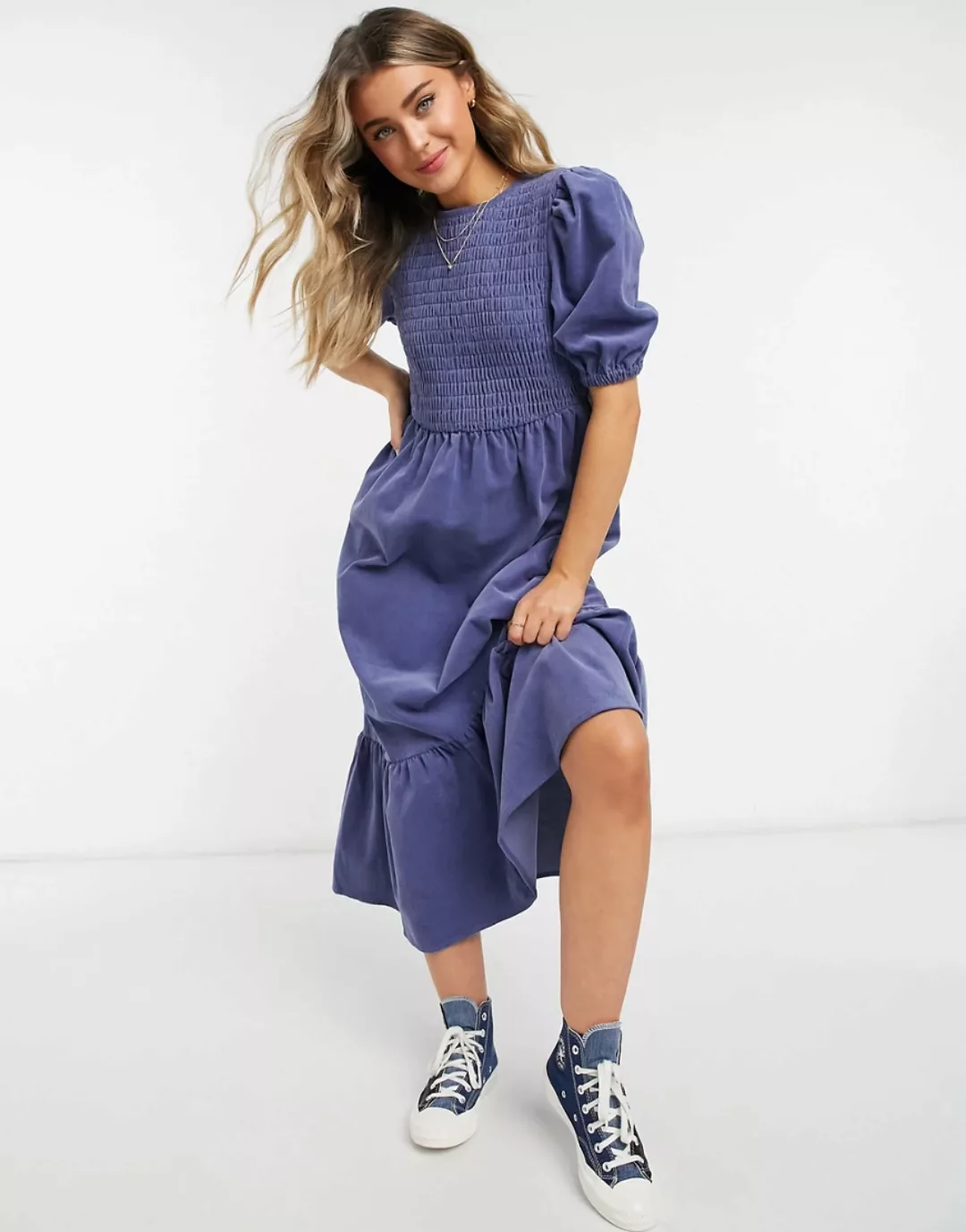 ASOS DESIGN – Midi-Hängerkleid aus gerafftem Cord in Blau günstig online kaufen