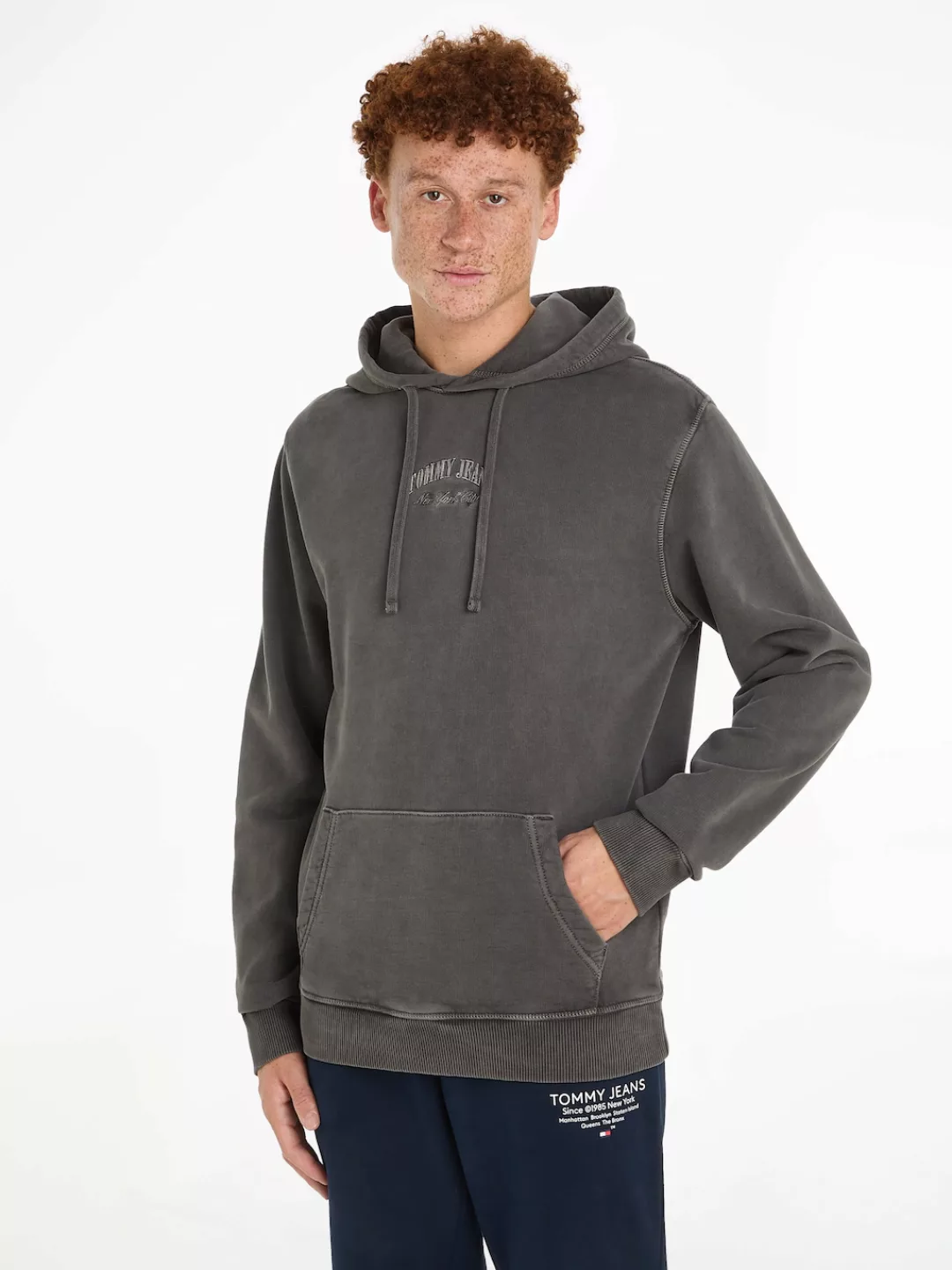 Tommy Jeans Kapuzensweatshirt "TJM REG ARCH VARSITY HOODIE" günstig online kaufen