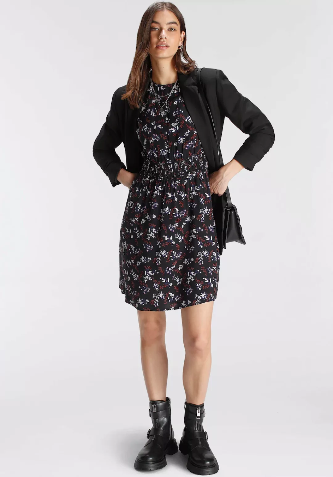 Tamaris Minikleid, mit elegantem Blumenprint günstig online kaufen