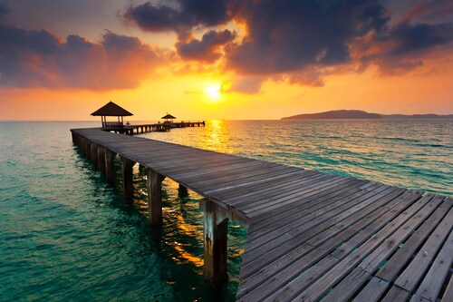 Papermoon Fototapete »HOLZ-BRÜCKE-STEG MEER OZEAN SEE THAILAND STRAND SONNE günstig online kaufen