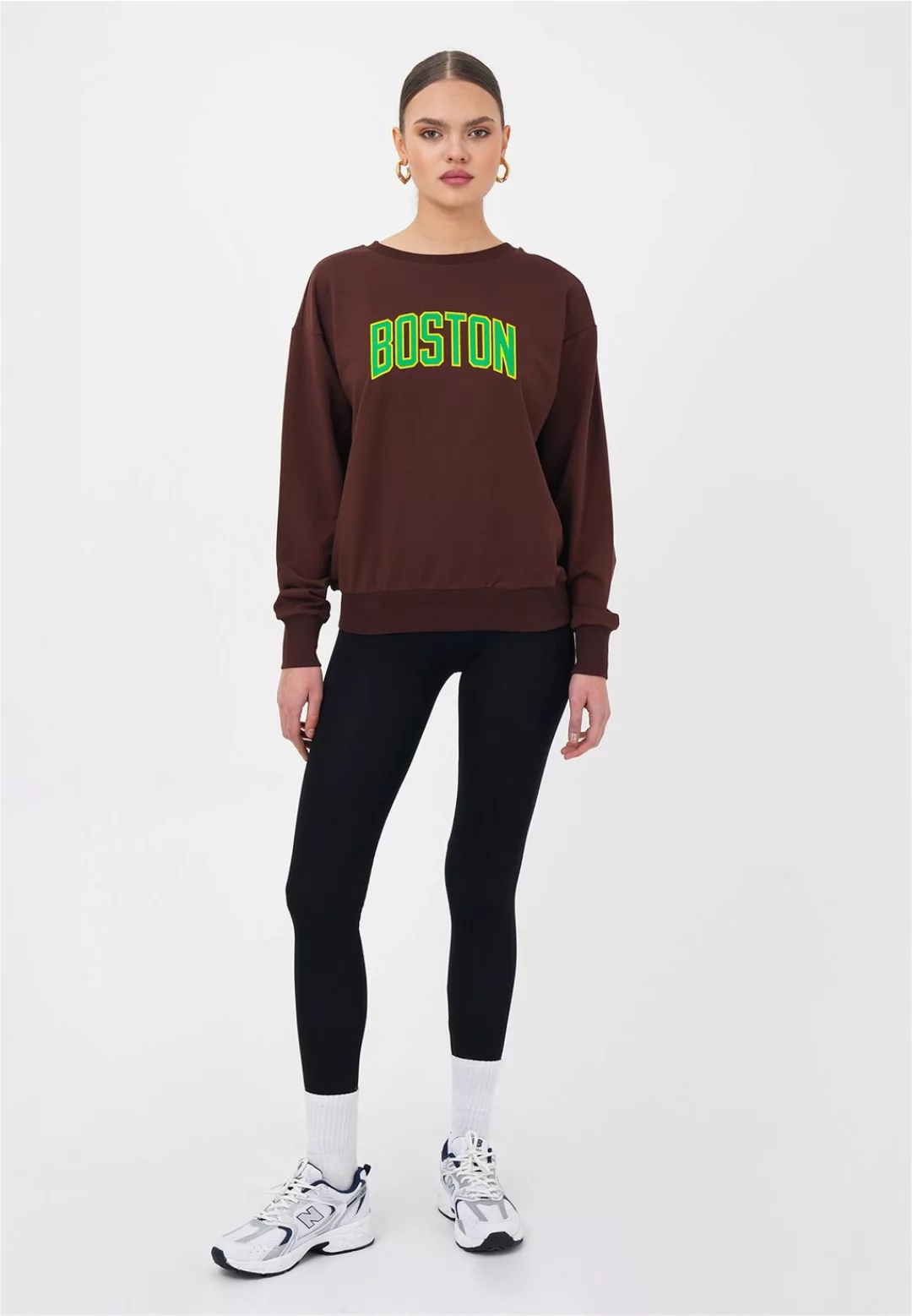 freshlions Sweatshirt "Boston", (1 tlg.), mit coolem Schriftzug günstig online kaufen