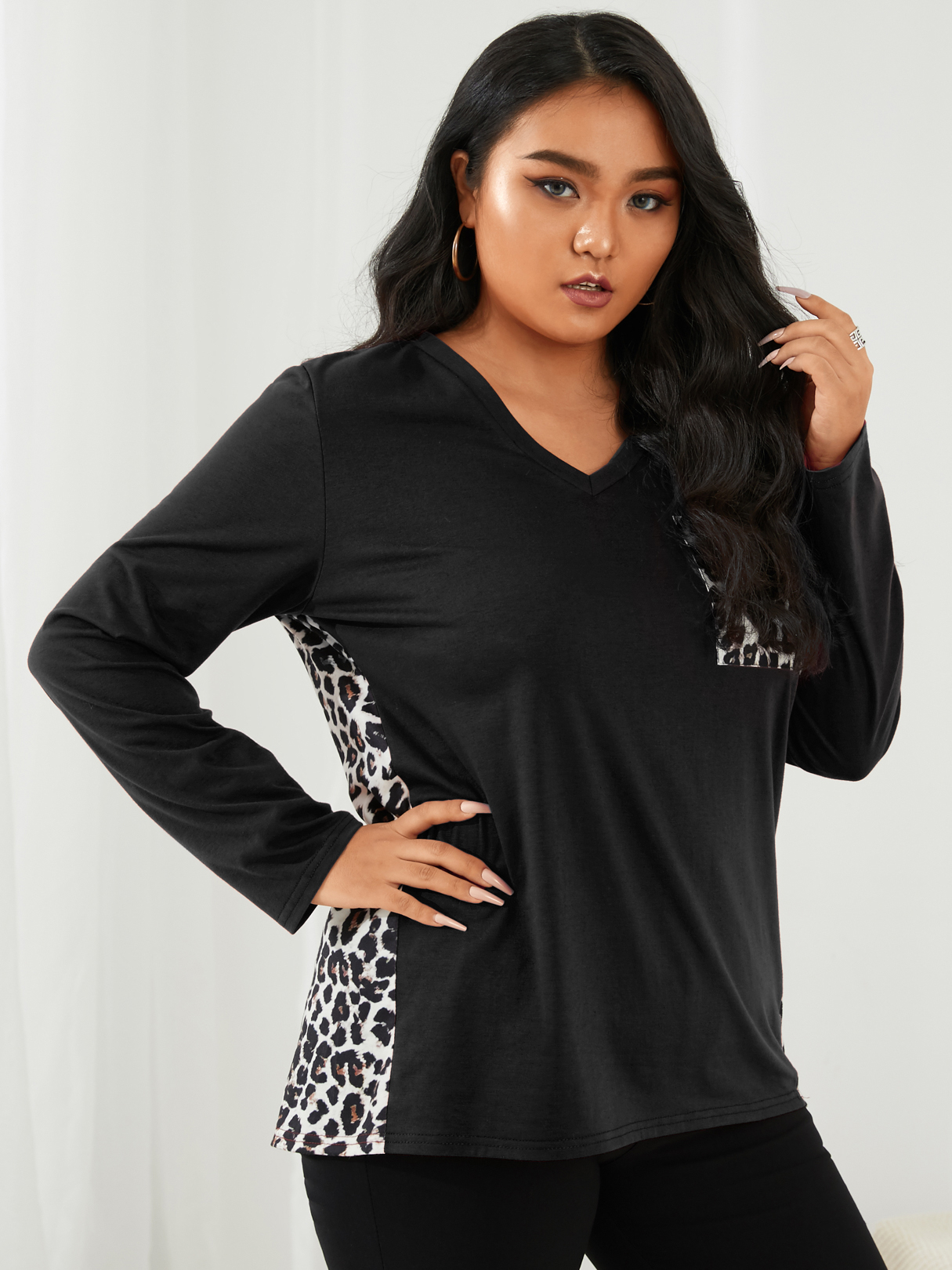 Plus Size V-Ausschnitt Patchwork Leopard Langarm T-Shirt günstig online kaufen