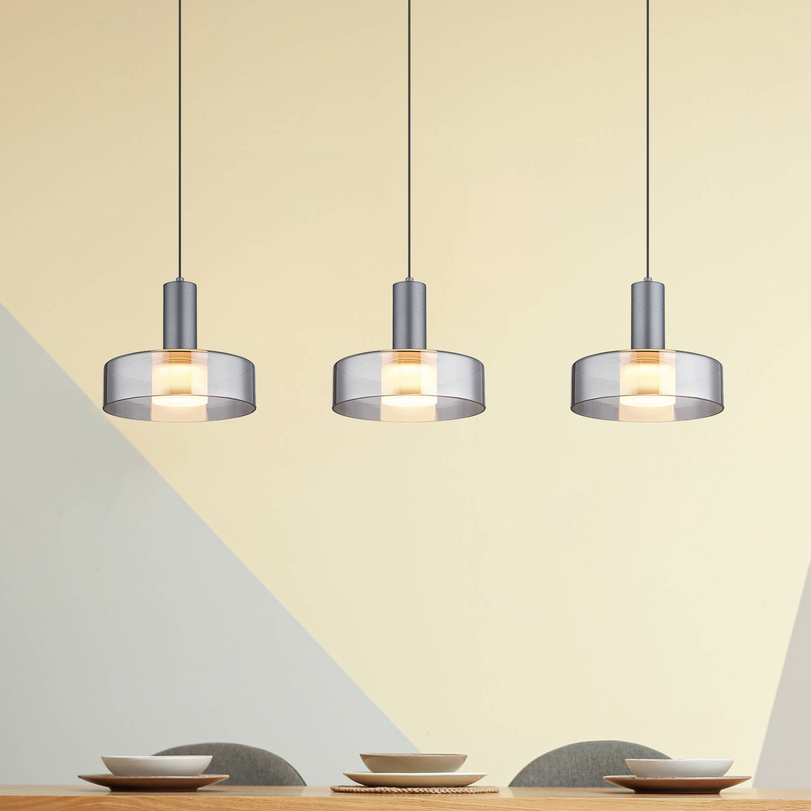 LED-Hängelampe Grant, Länge 90 cm, rauchgrau, 3-flg., Glas günstig online kaufen