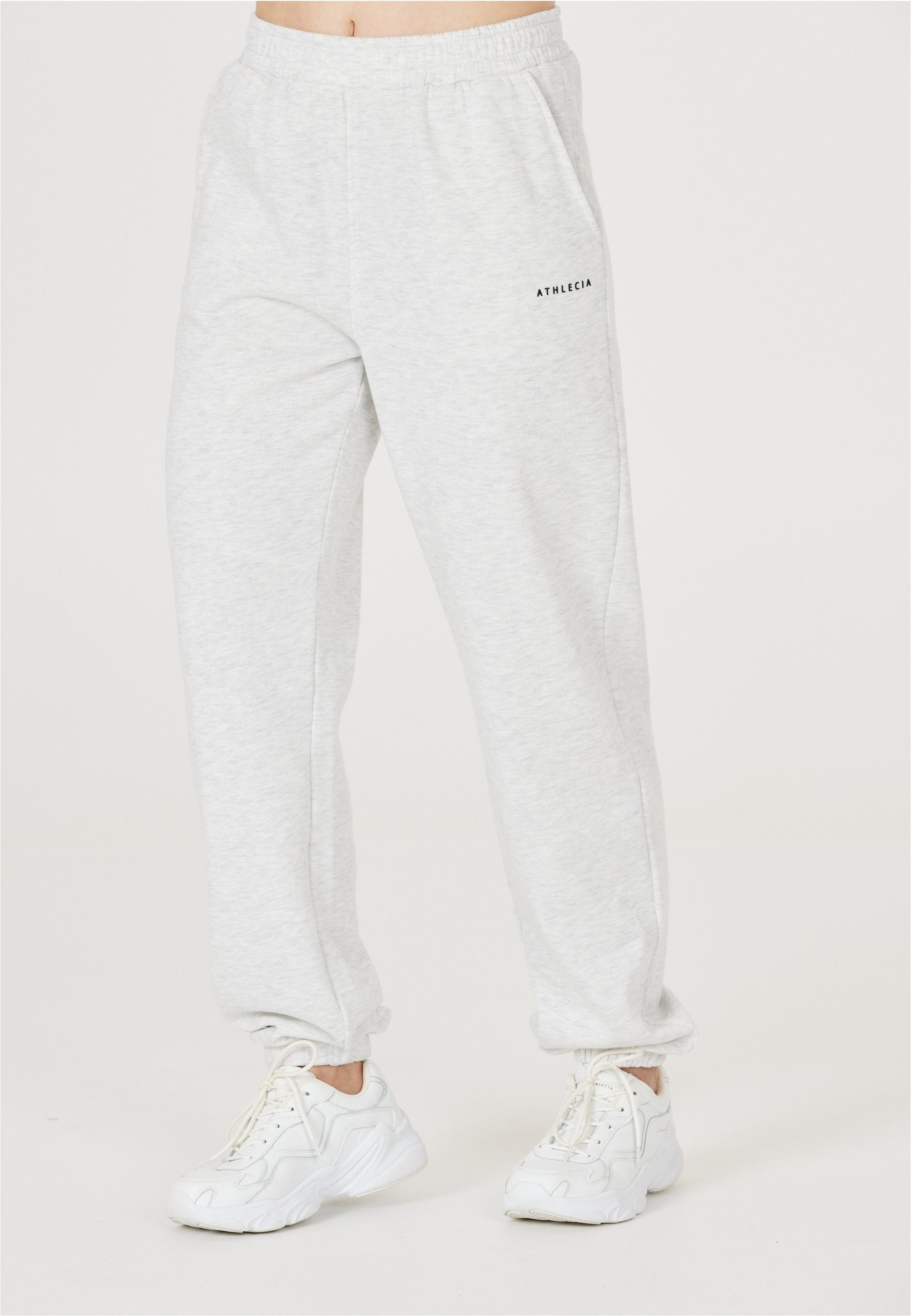 ATHLECIA Sweathose "Ruthie", Im relaxten Look mit weichem Tragegefühl günstig online kaufen