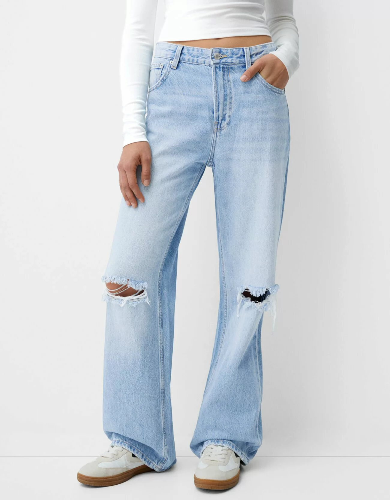 Bershka Wide Leg 90'S Jeans Mit Rissen Damen 36 Ausgewaschenes Blau günstig online kaufen