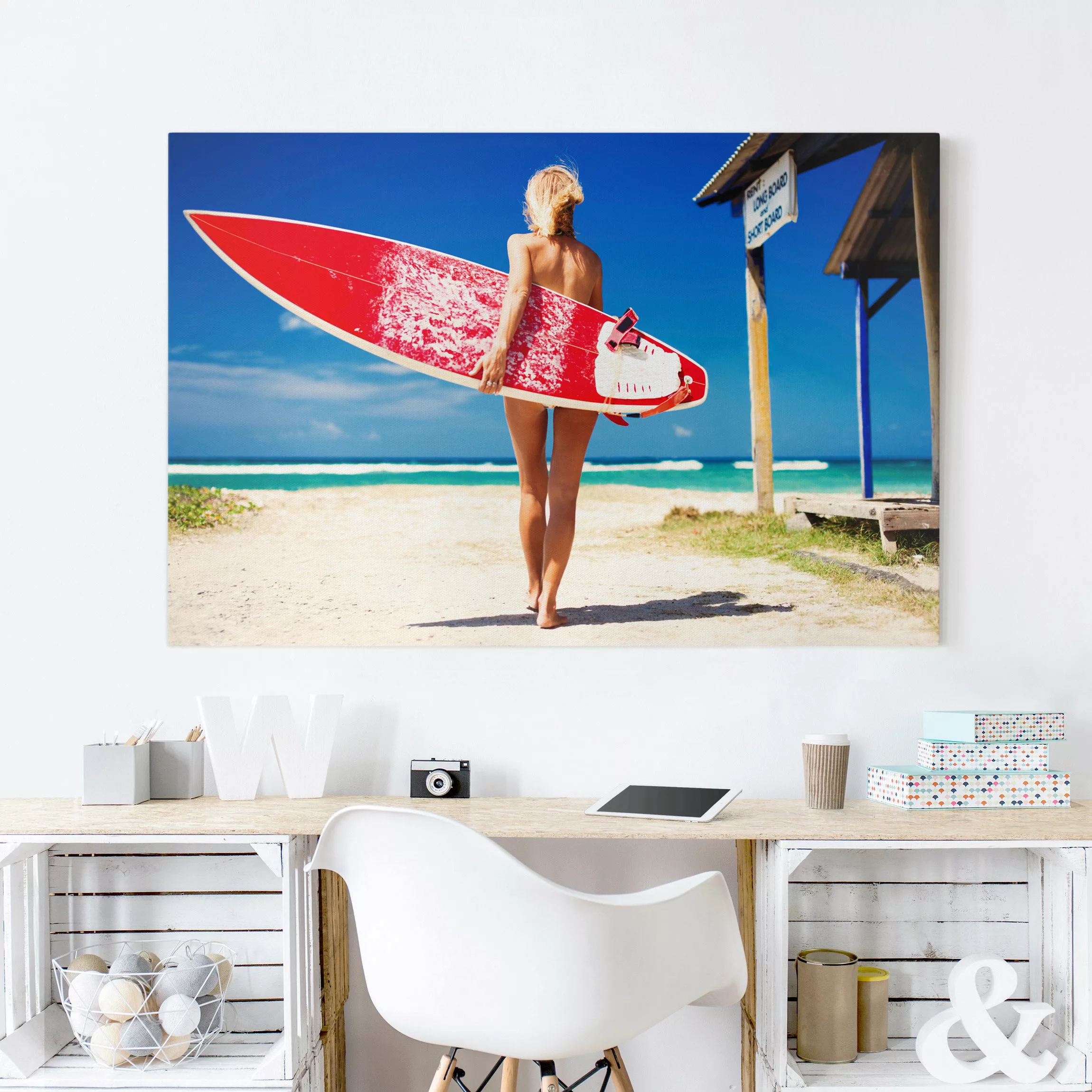 Leinwandbild Strand - Querformat Surfergirl günstig online kaufen