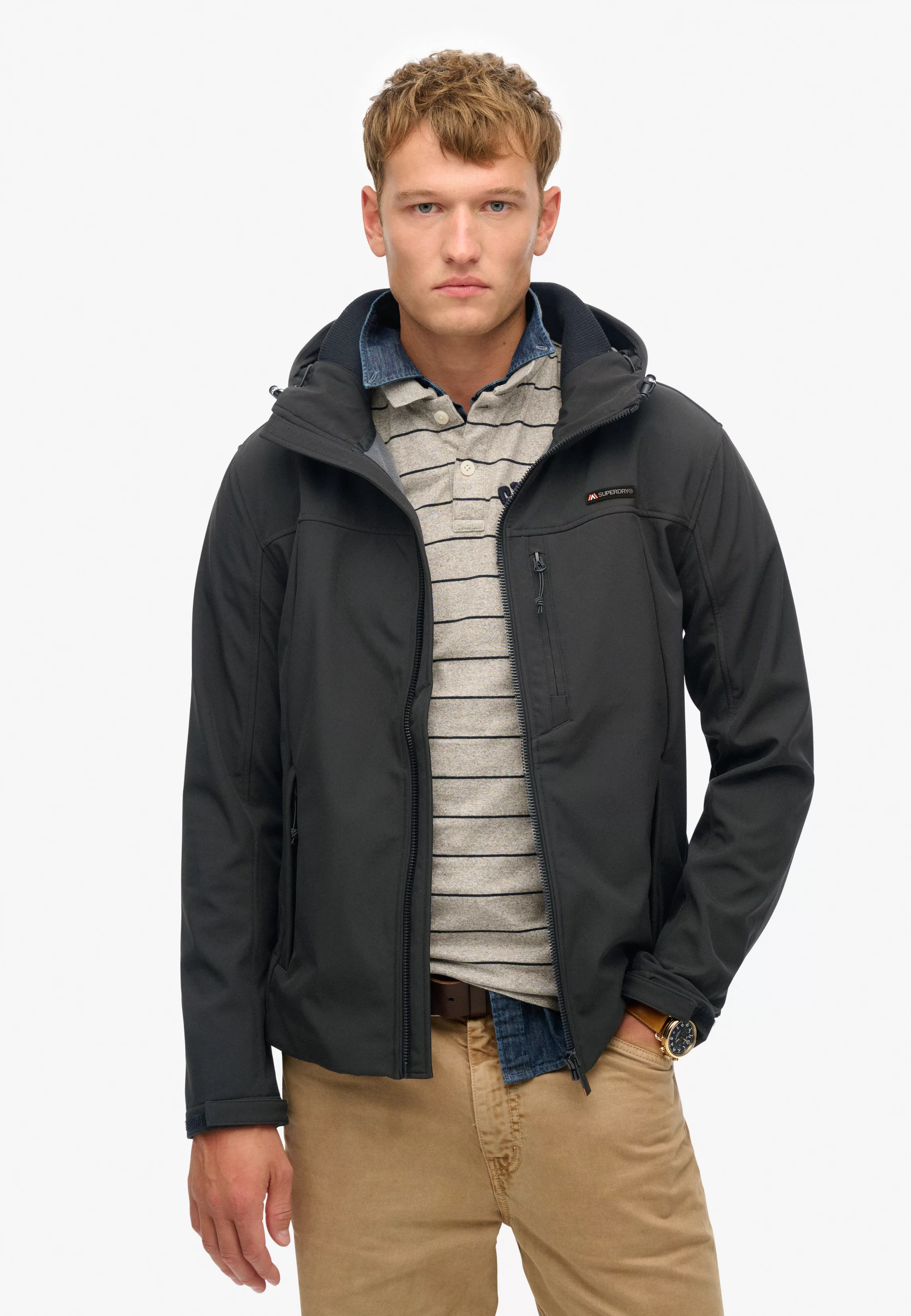 Superdry Outdoorjacke "HOODED SOFT SHELL TREKKER JKT", mit Kapuze günstig online kaufen