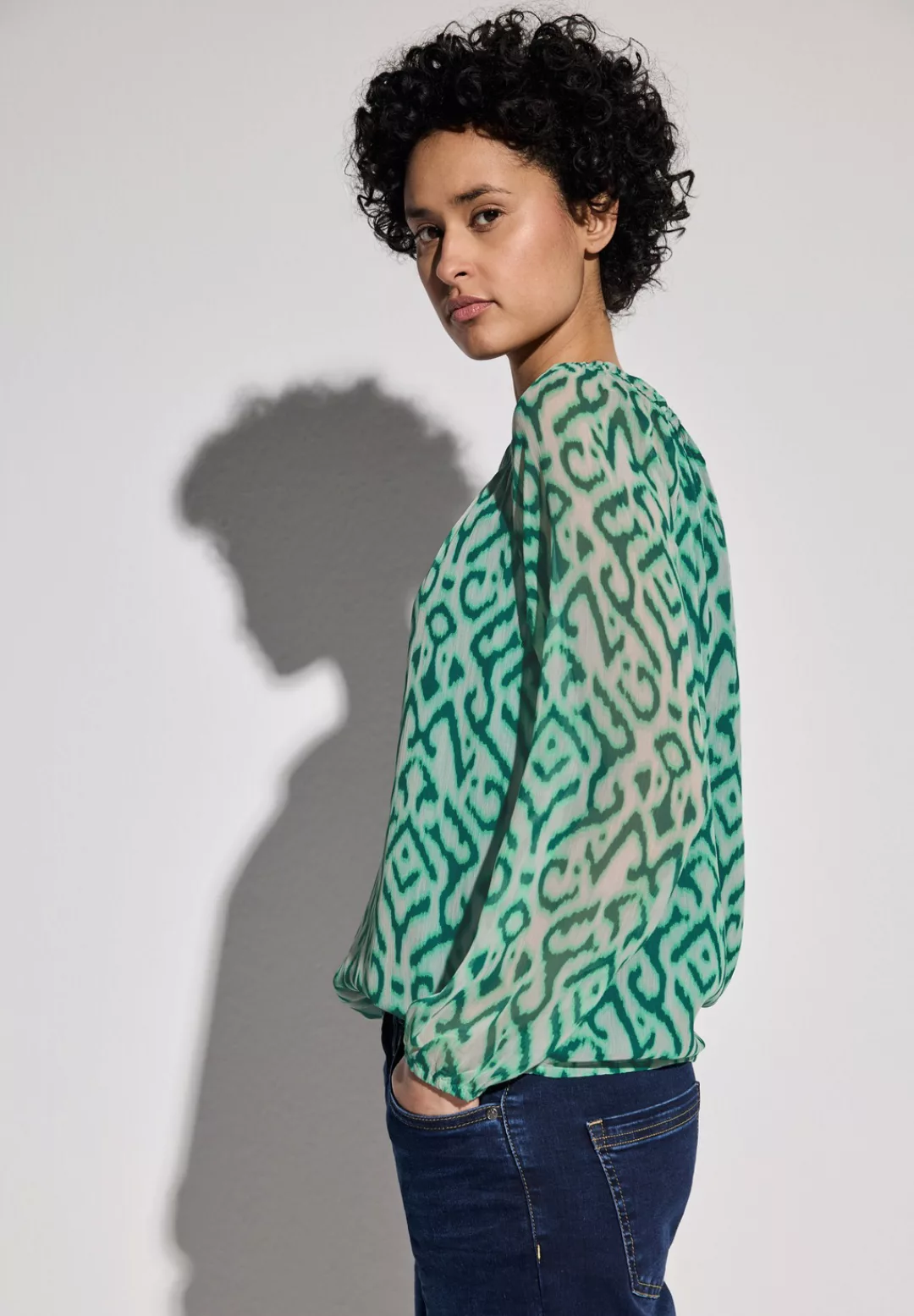 STREET ONE Langarmbluse, mit Cut-Out Detail günstig online kaufen