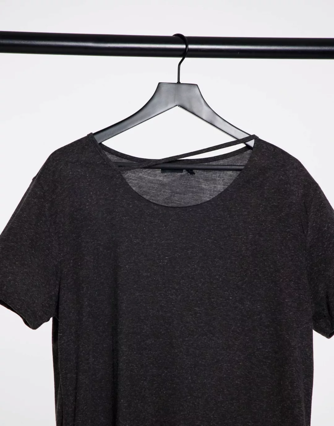 ASOS DESIGN – Langes, locker sitzendes T-Shirt mit abgerundetem Saum und Zi günstig online kaufen