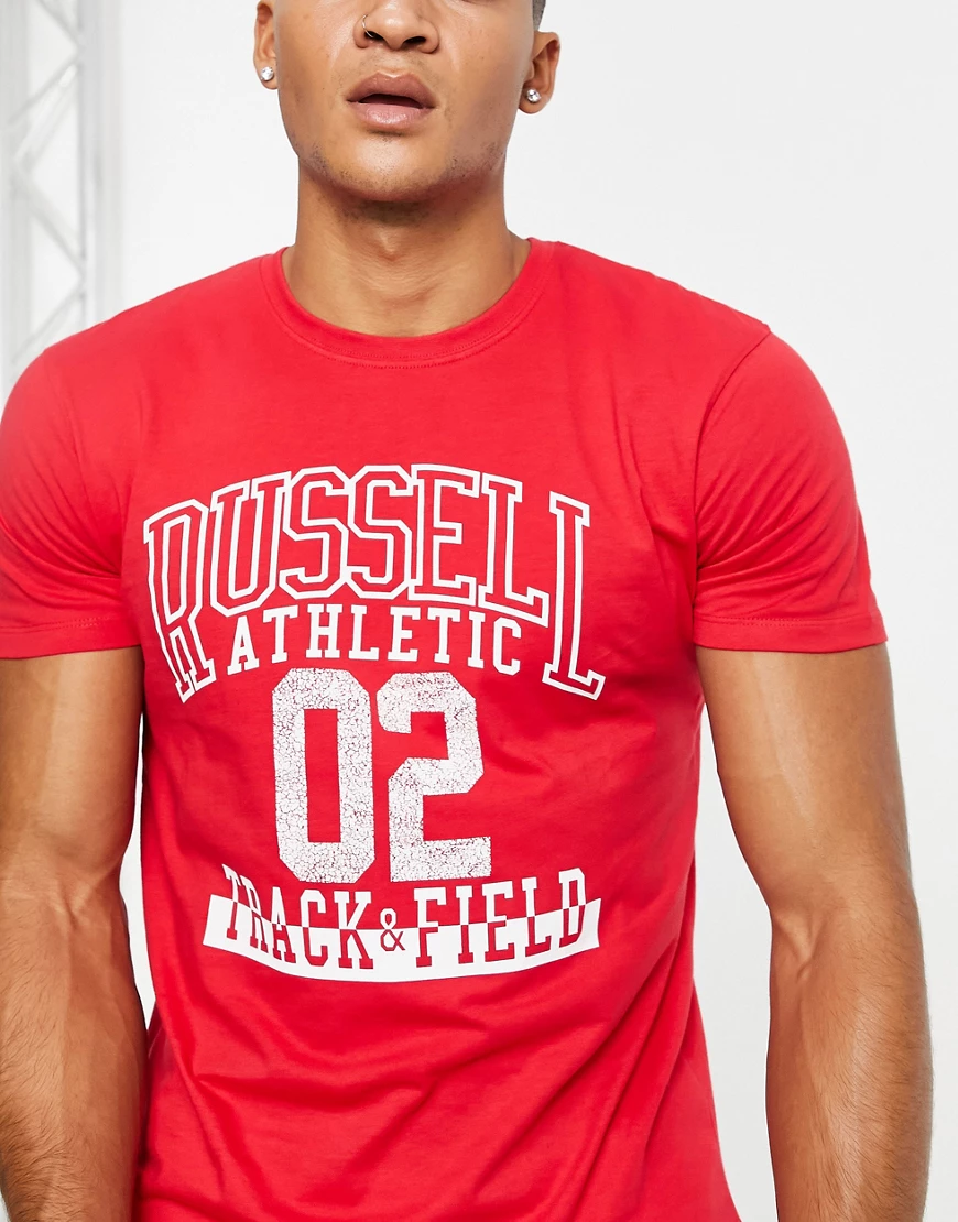 Russell Athletic – T-Shirt in Rot mit „Track and Field“-Logo günstig online kaufen