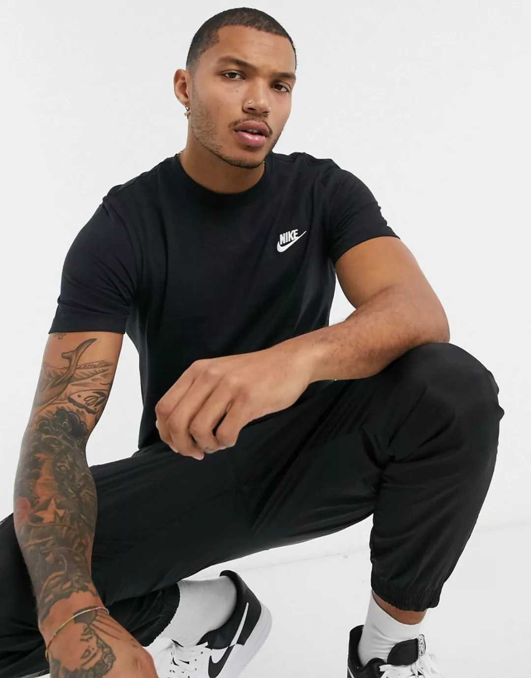 Nike Club – Futura – Weißes T-Shirt günstig online kaufen