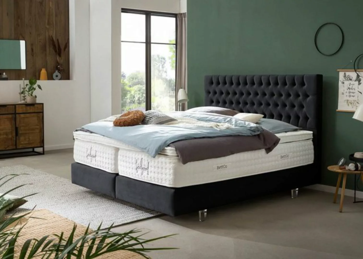 BettCo Boxspringbett Vegas (200 x 200 cm, 7-St., in Schwarz Samt), Chesterf günstig online kaufen