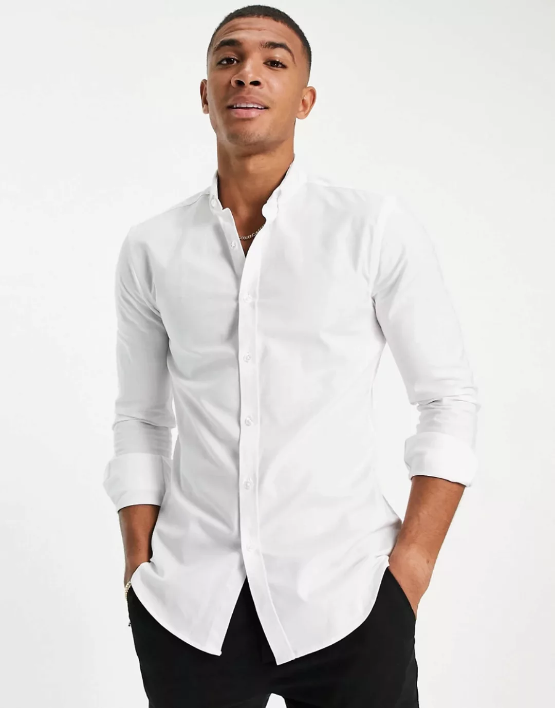 New Look – Langärmliges Muskel-Oxfordhemd in Weiß günstig online kaufen
