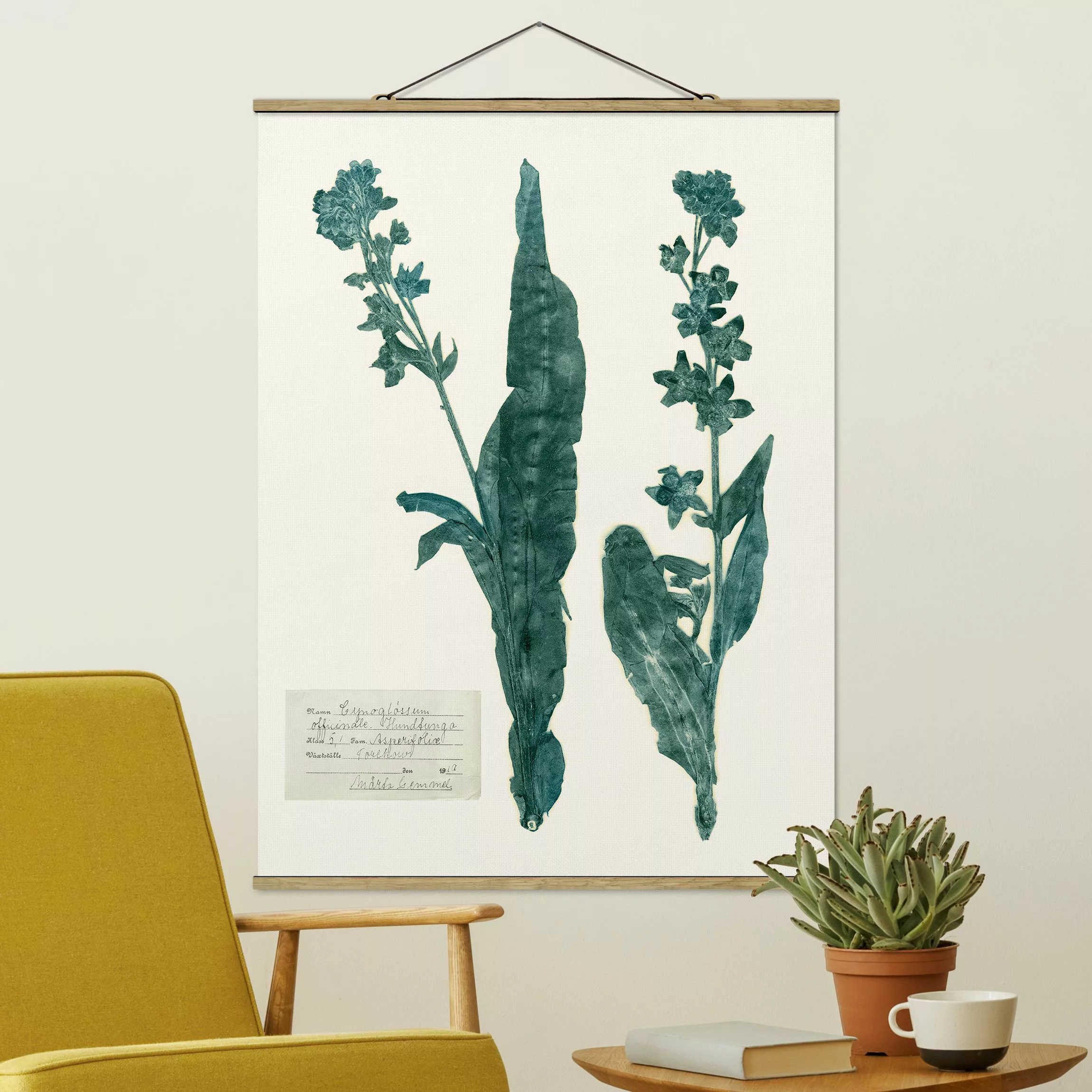 Stoffbild Blumen mit Posterleisten - Hochformat Gepresste Blumen - Hundszun günstig online kaufen