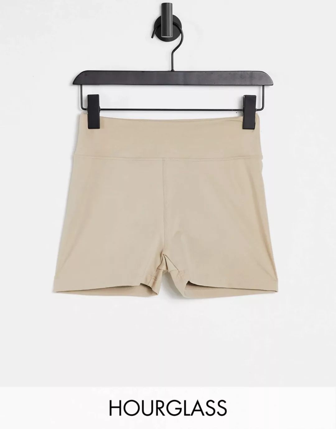 ASOS 4505 – Hourglass – Kurze Shorts mit Rüschendetail-Neutral günstig online kaufen