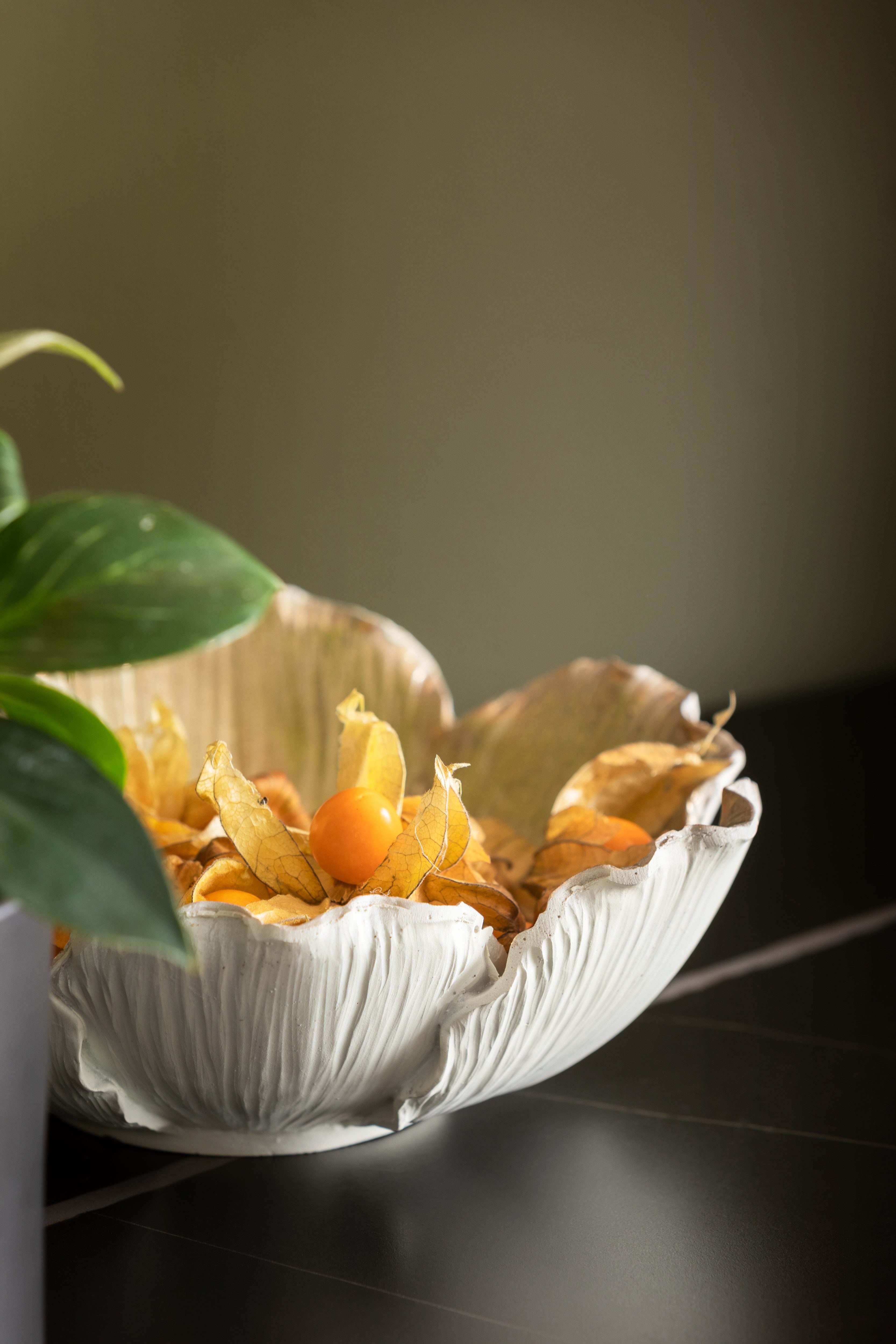 KARE Deko-Schale Flower Bloom, creme/gold, handgearbeitet günstig online kaufen