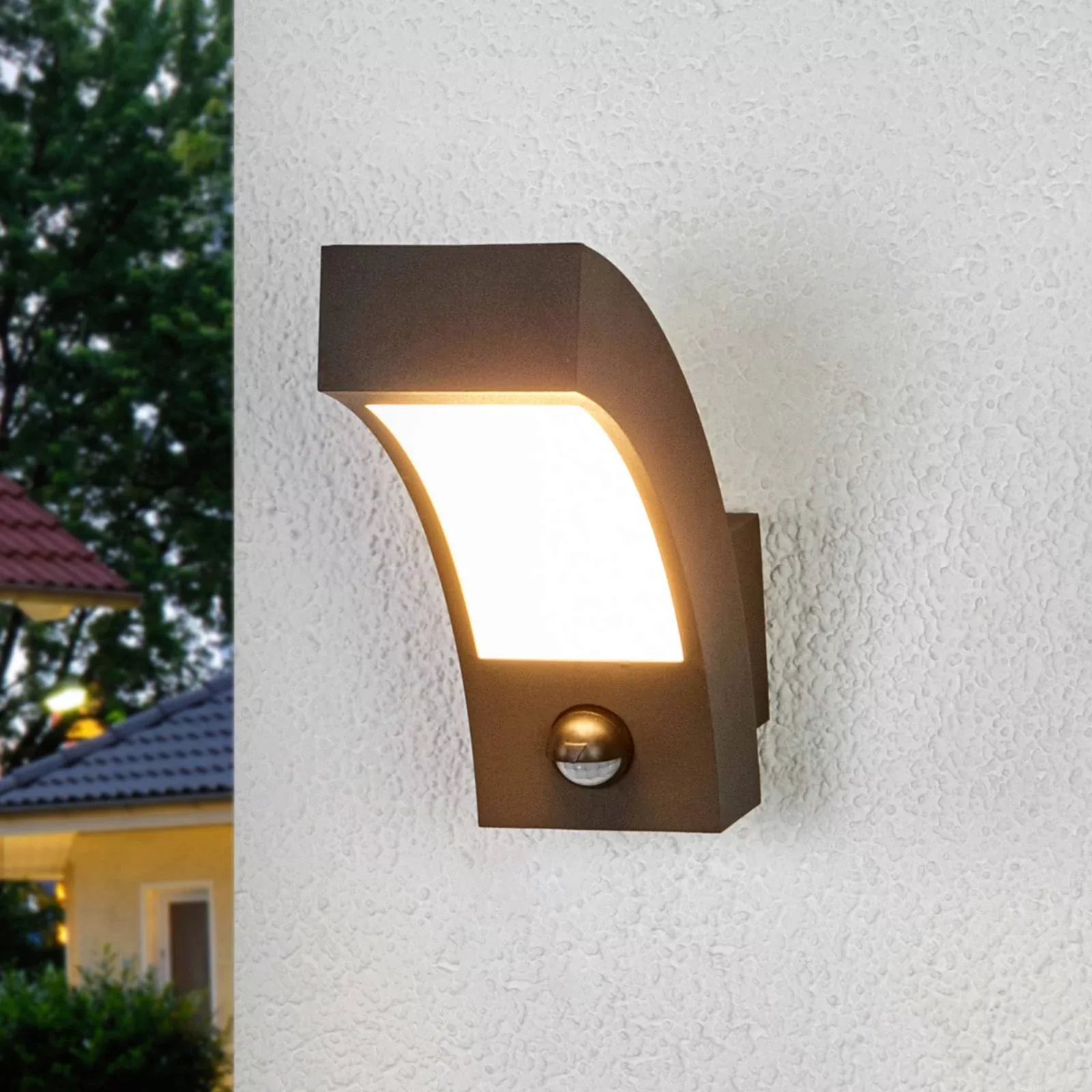 LED-Außenwandleuchte Lennik mit Bewegungsmelder günstig online kaufen