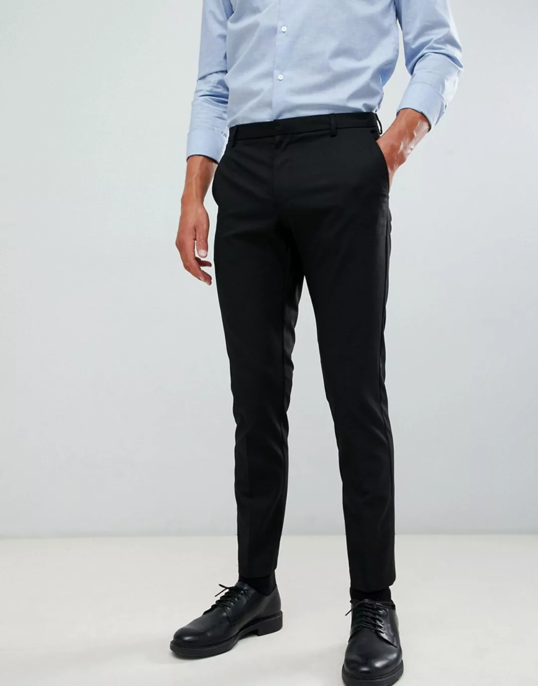 Burton Menswear – Elegante, eng geschnittene Hose in Schwarz günstig online kaufen