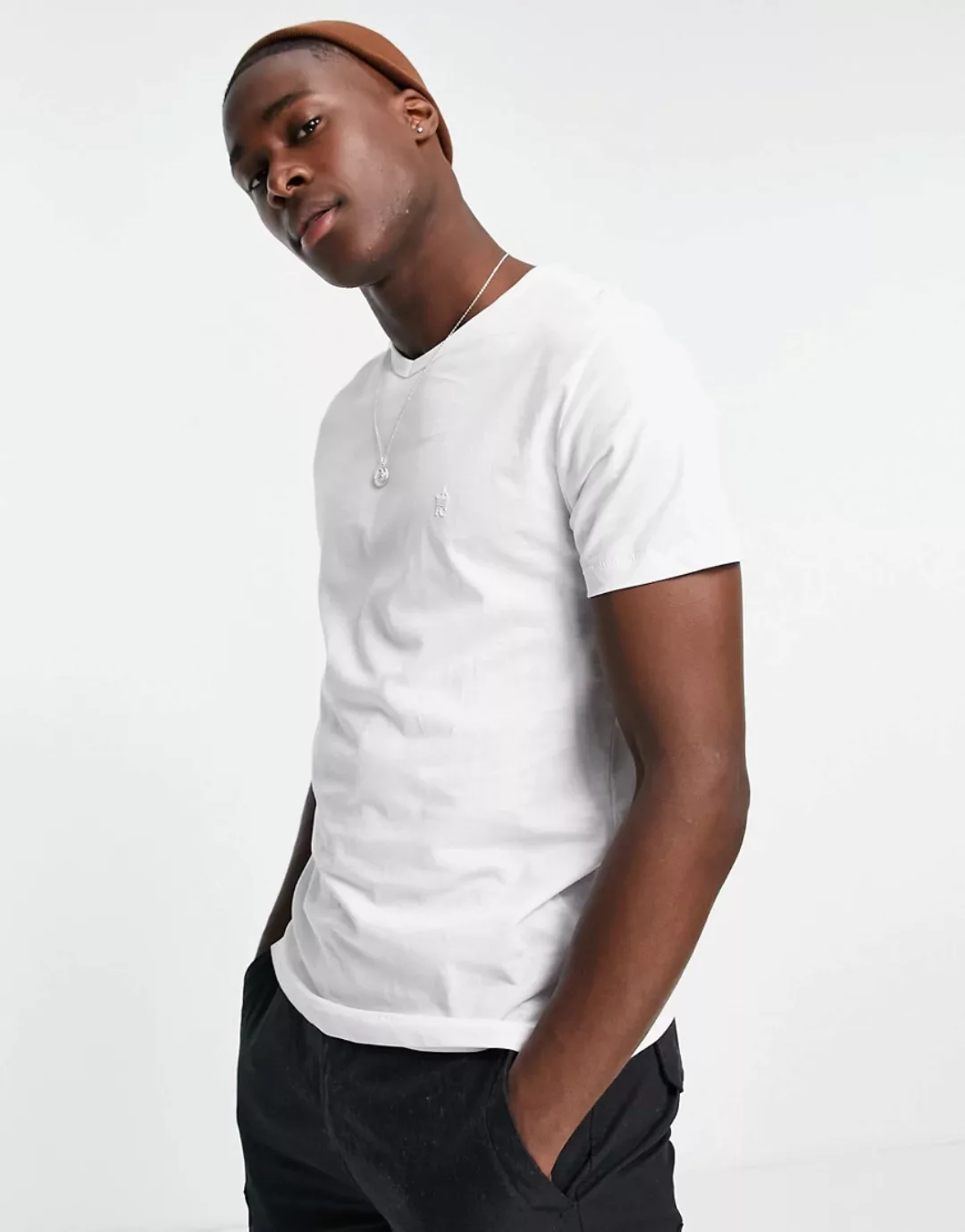 French Connection – T-Shirt mit V-Ausschnitt in Weiß günstig online kaufen
