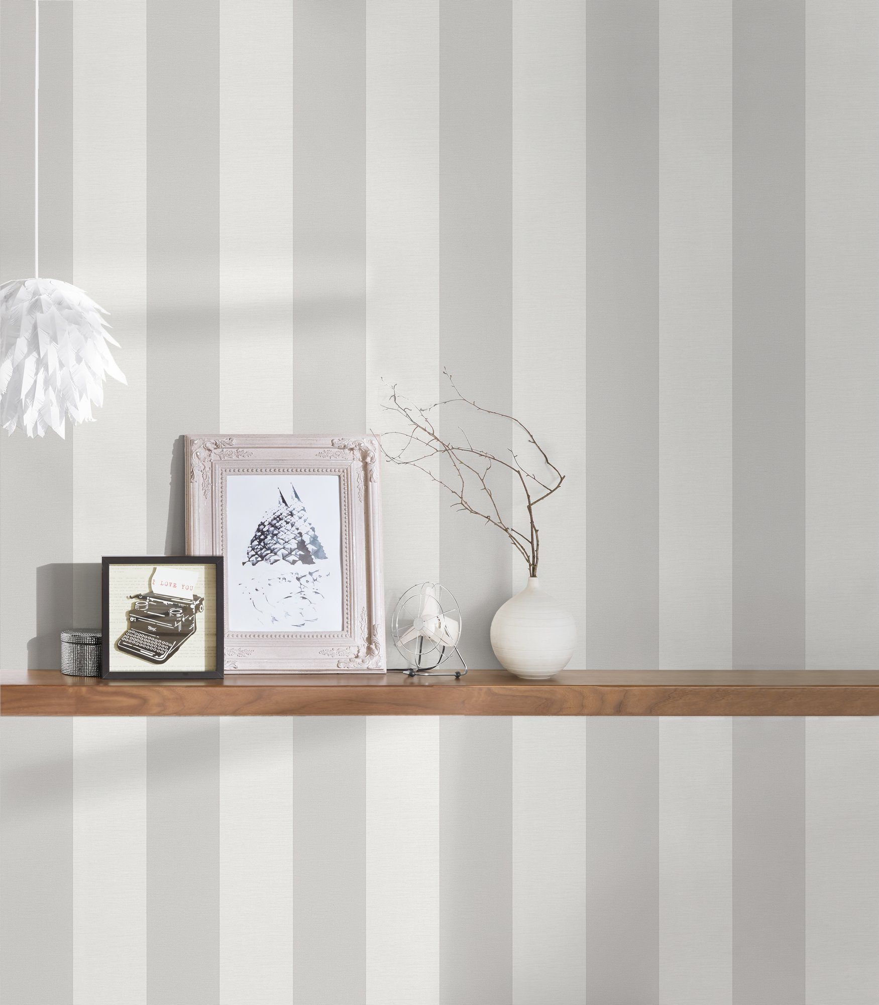 Bricoflor Vliestapete Beige Weiß Gestreift Klassische Tapete mit Streifen M günstig online kaufen