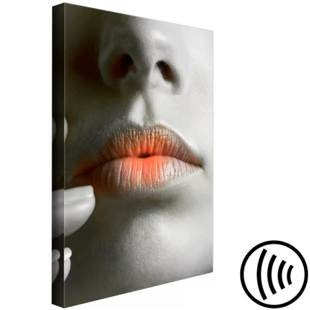 Bild auf Leinwand Warme Lippen - Nahaufnahme eines weiblichen Gesichts in G günstig online kaufen