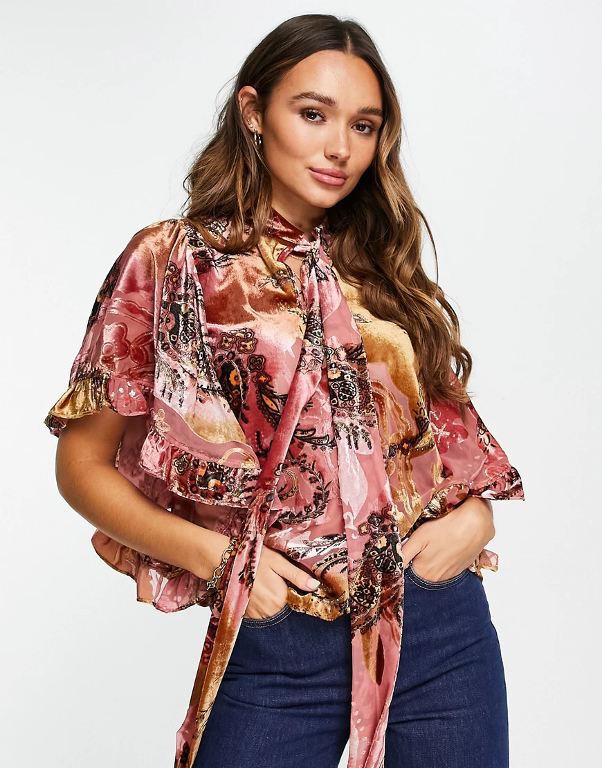 River Island – Mehrlagige Bluse in Rosa mit Schleife und Flügelärmeln günstig online kaufen