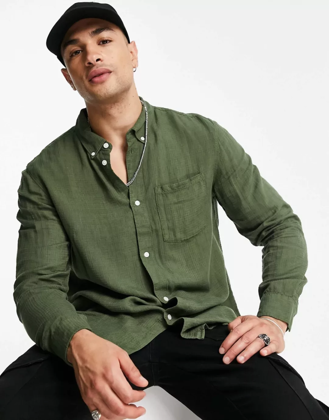 Weekday – Malcon – Strukturiertes Hemd in Grün günstig online kaufen