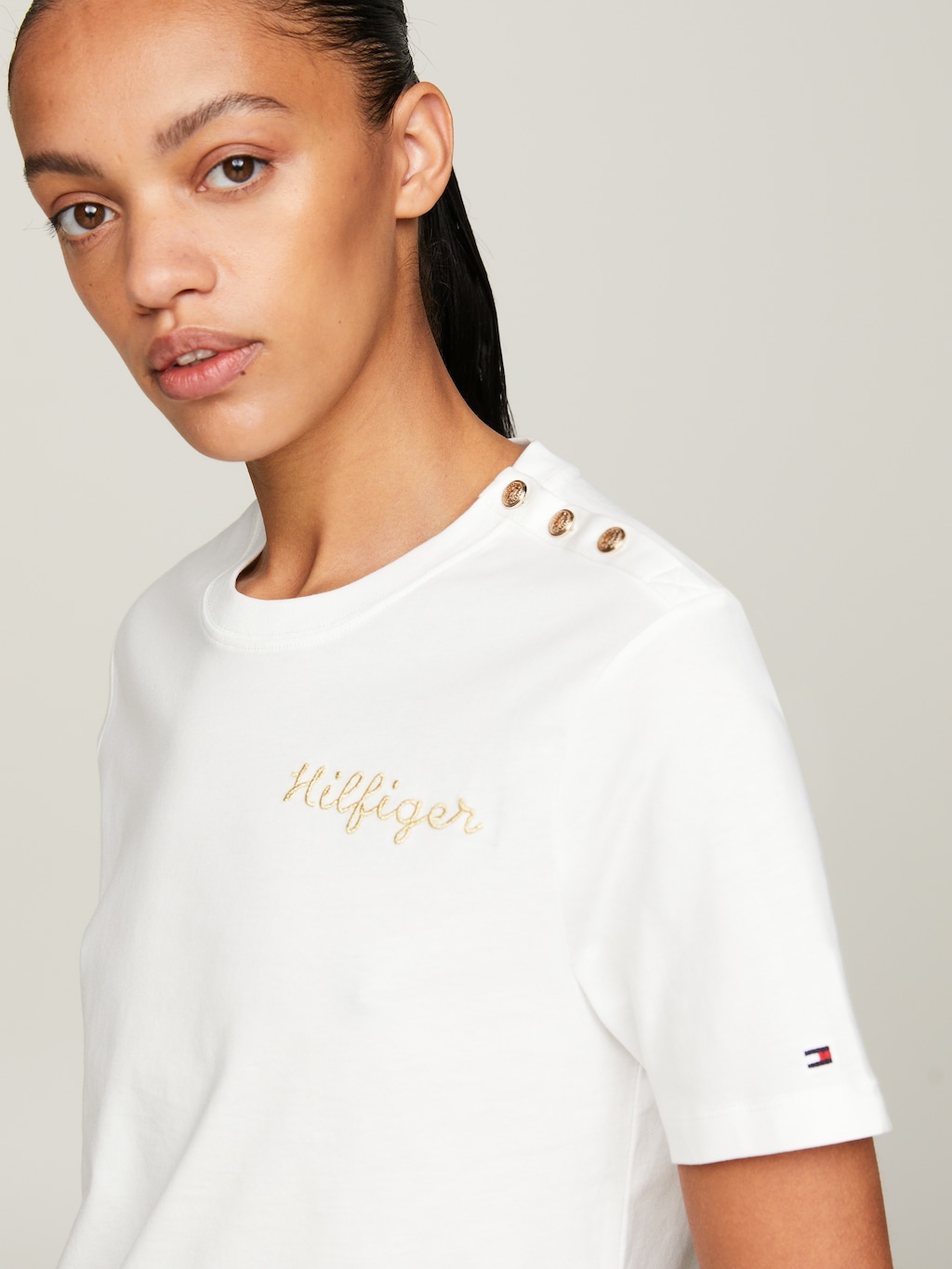 Tommy Hilfiger T-Shirt "REG GOLD BUTTON C-NK SS", mit goldfarbener Hilfiger günstig online kaufen